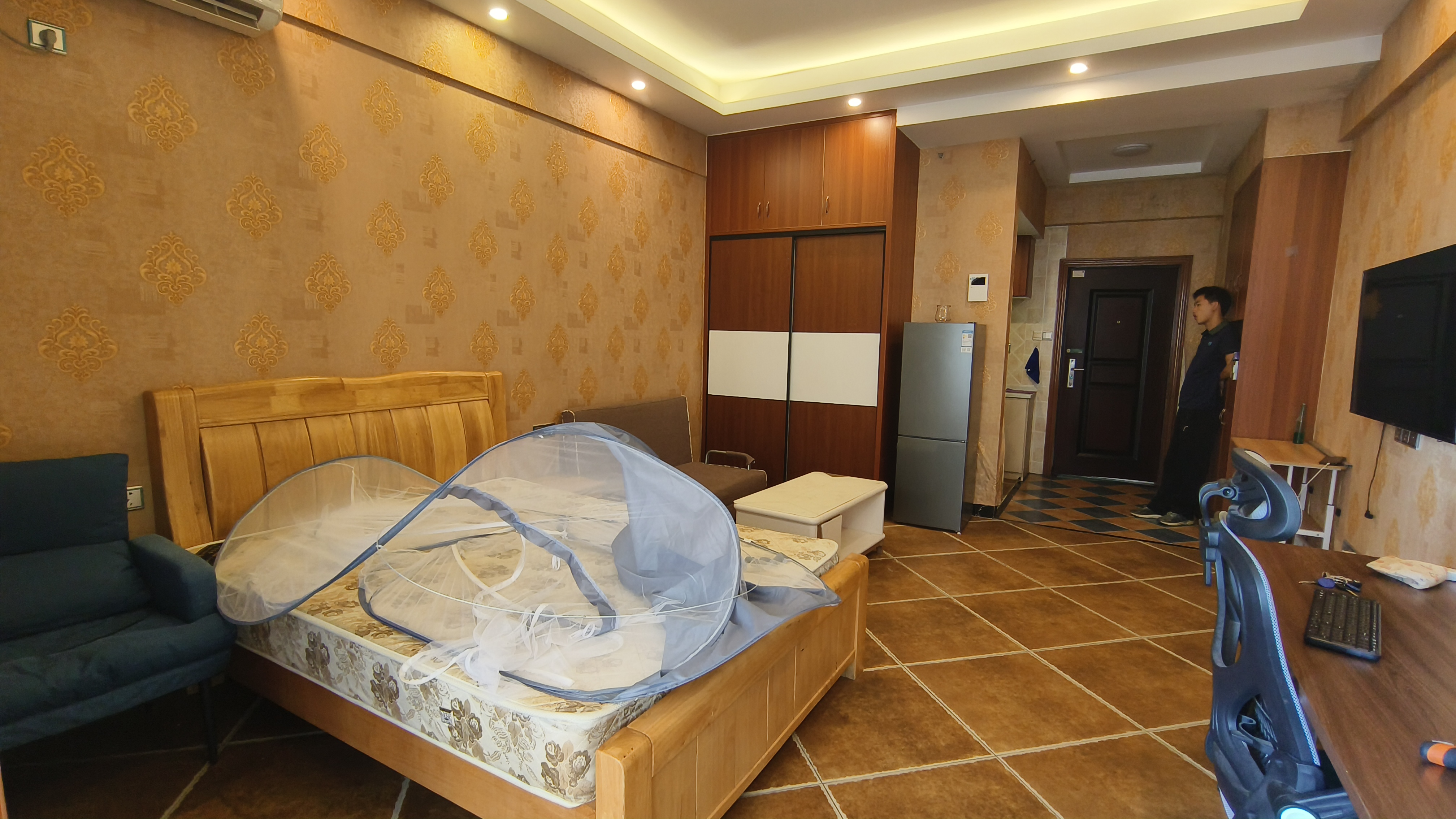 中泰财富湘江  1室1厅1卫    21.0万室内图