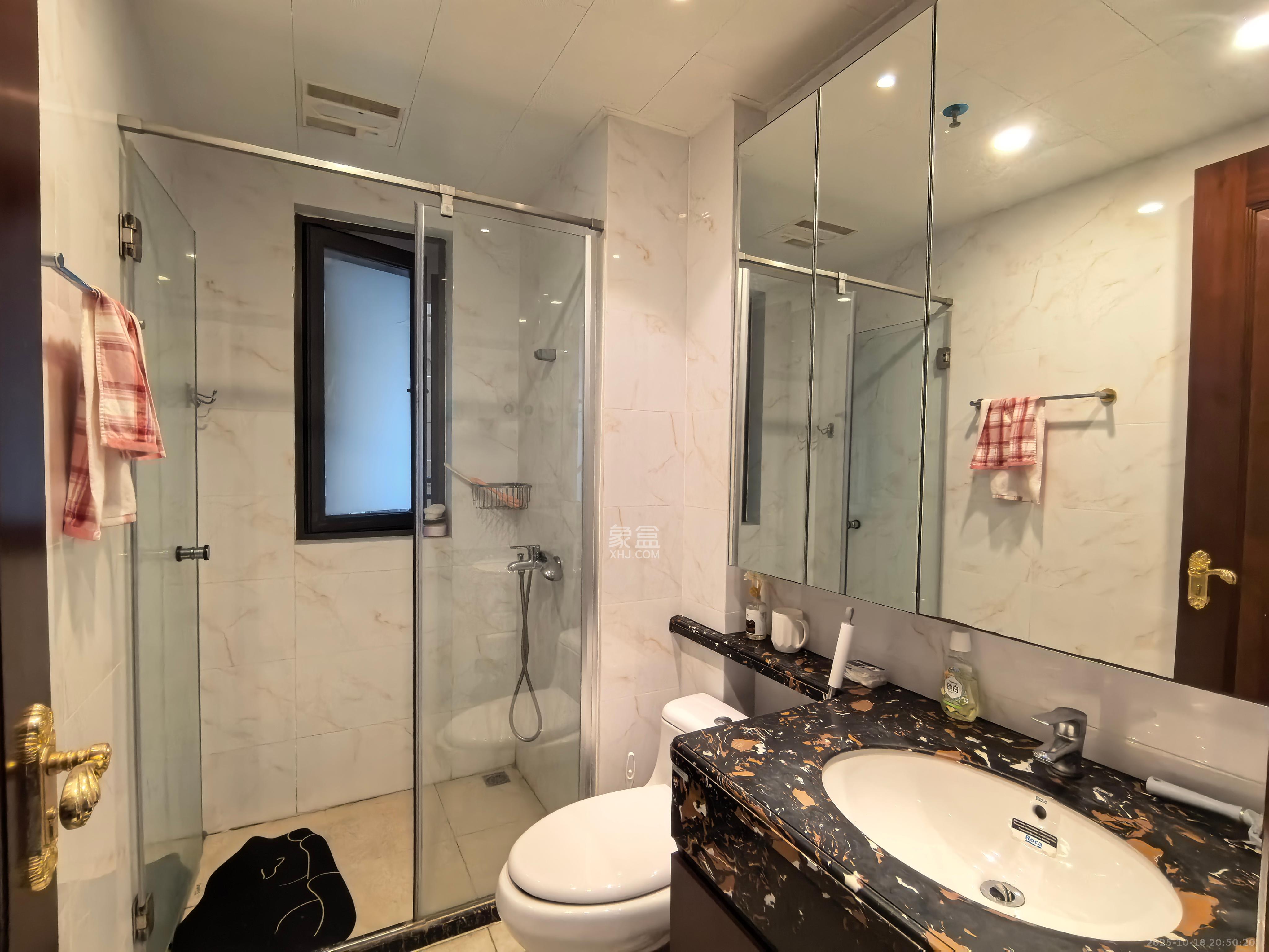 恒大御景半岛锦绣苑 3室2厅1卫 2600.0元/月 恒大御景半岛锦绣苑 3室2厅1卫 2600.0元/月室内图