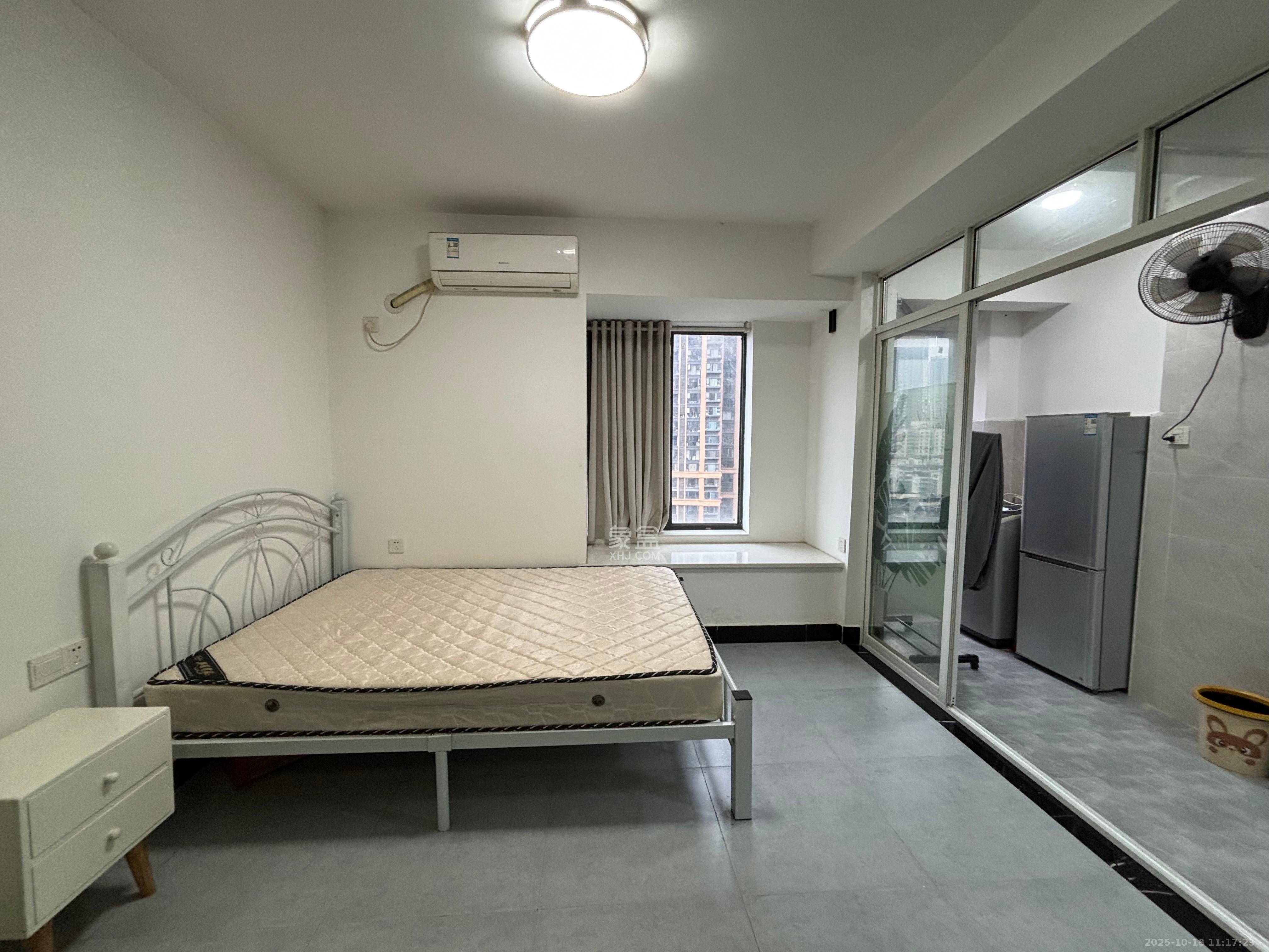 天健城 1室0厅0卫 2200.0元/月 天健城 1室0厅0卫 2200.0元/月室内图