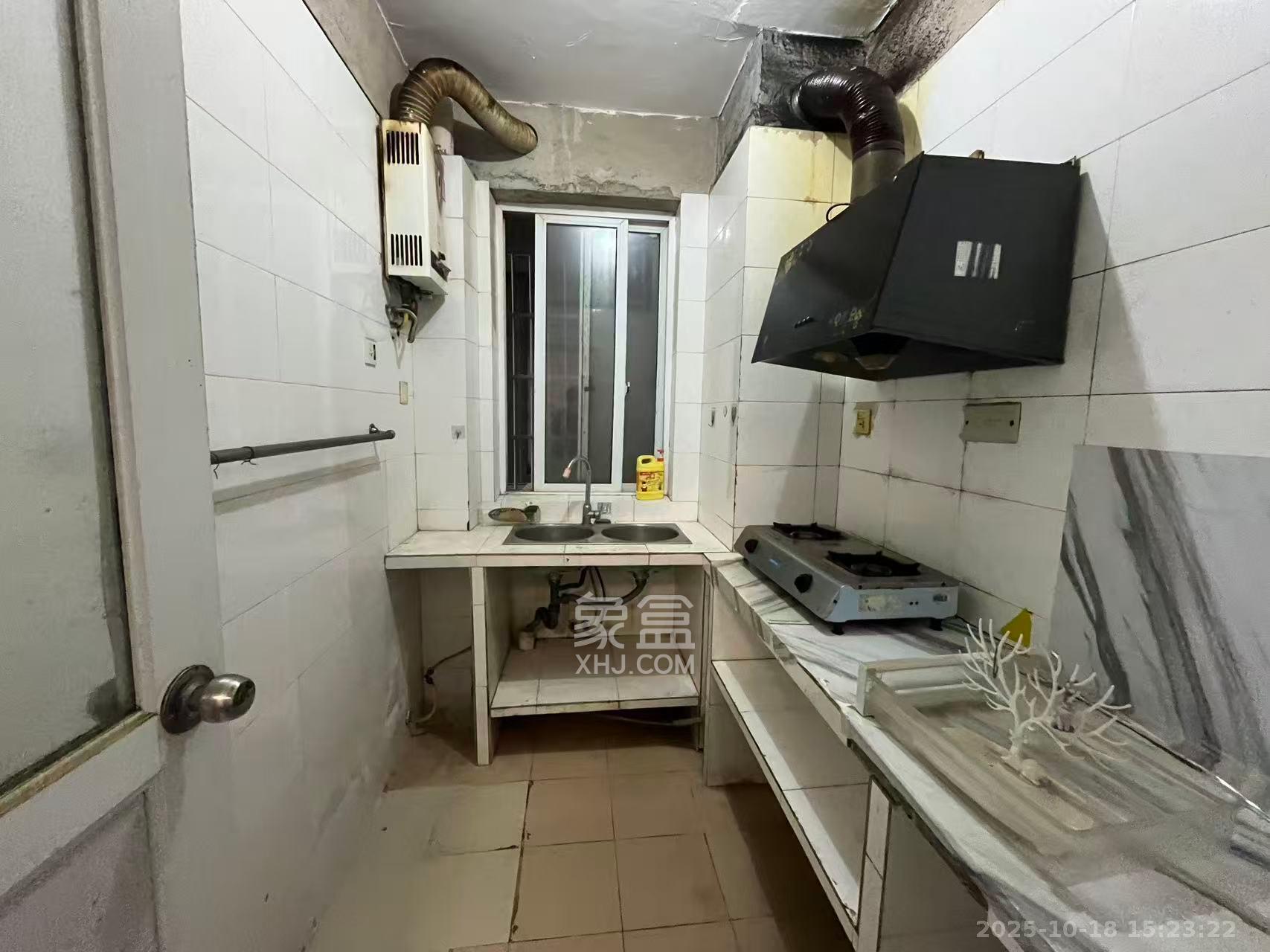 紫薇鑫园  3室2厅1卫    2500.0元/月室内图