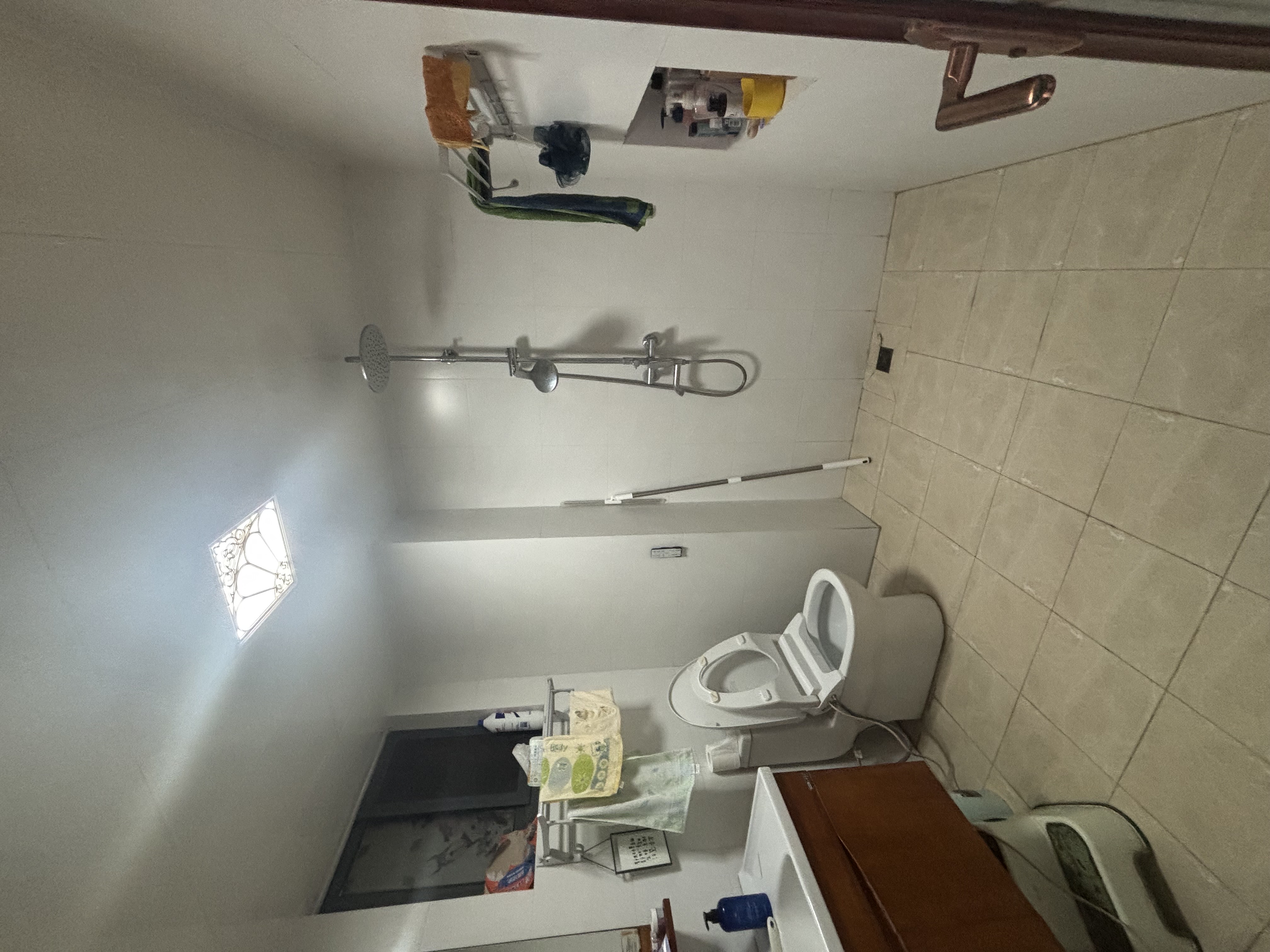 昌茂花园  3室1厅1卫    102.0万 昌茂花园  3室1厅1卫    102.0万客厅