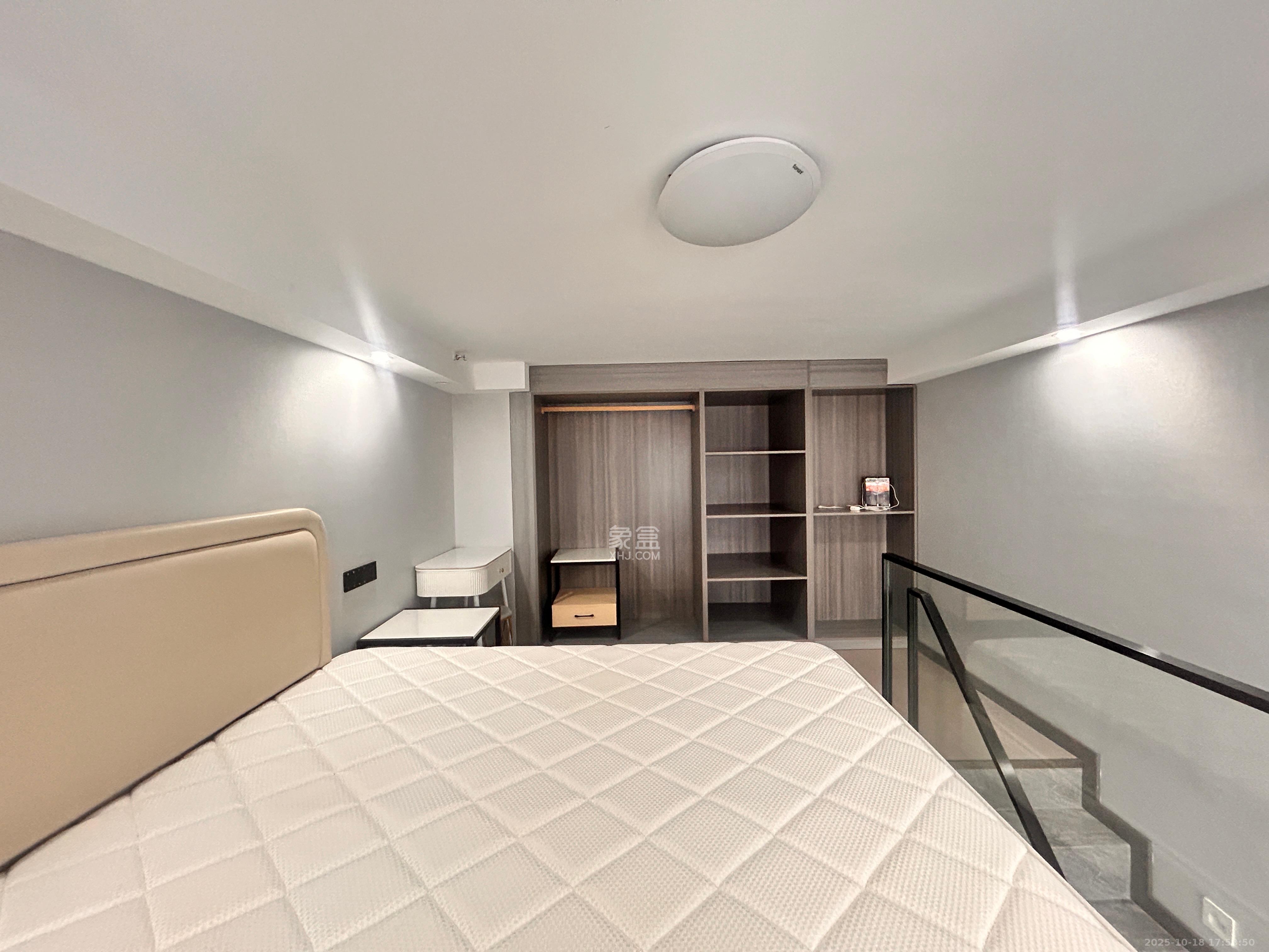 时代MOMA云PARK  1室1厅1卫    2200.0元/月室内图