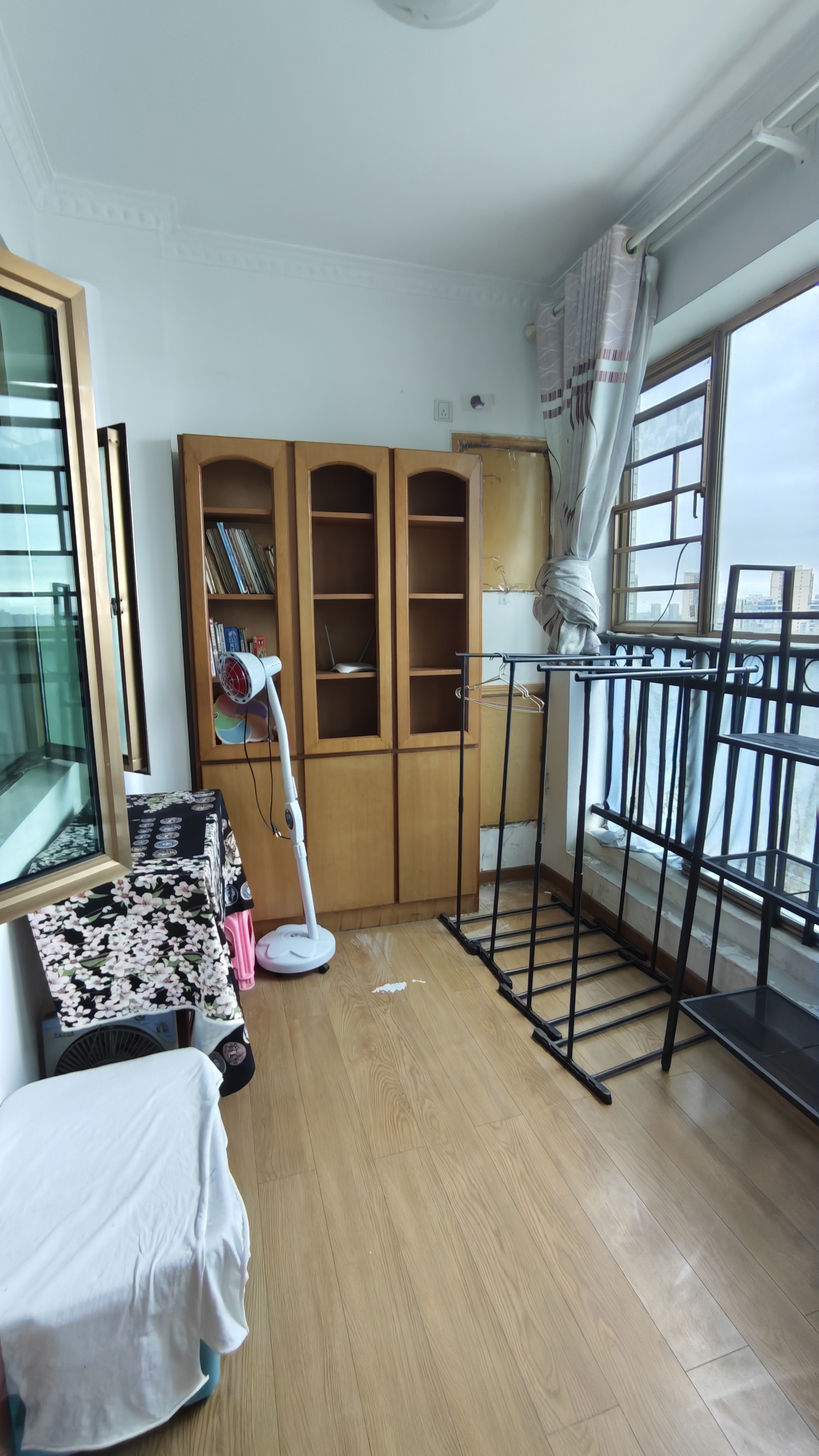 湘水明珠  1室0厅0卫    2000.0元/月室内图