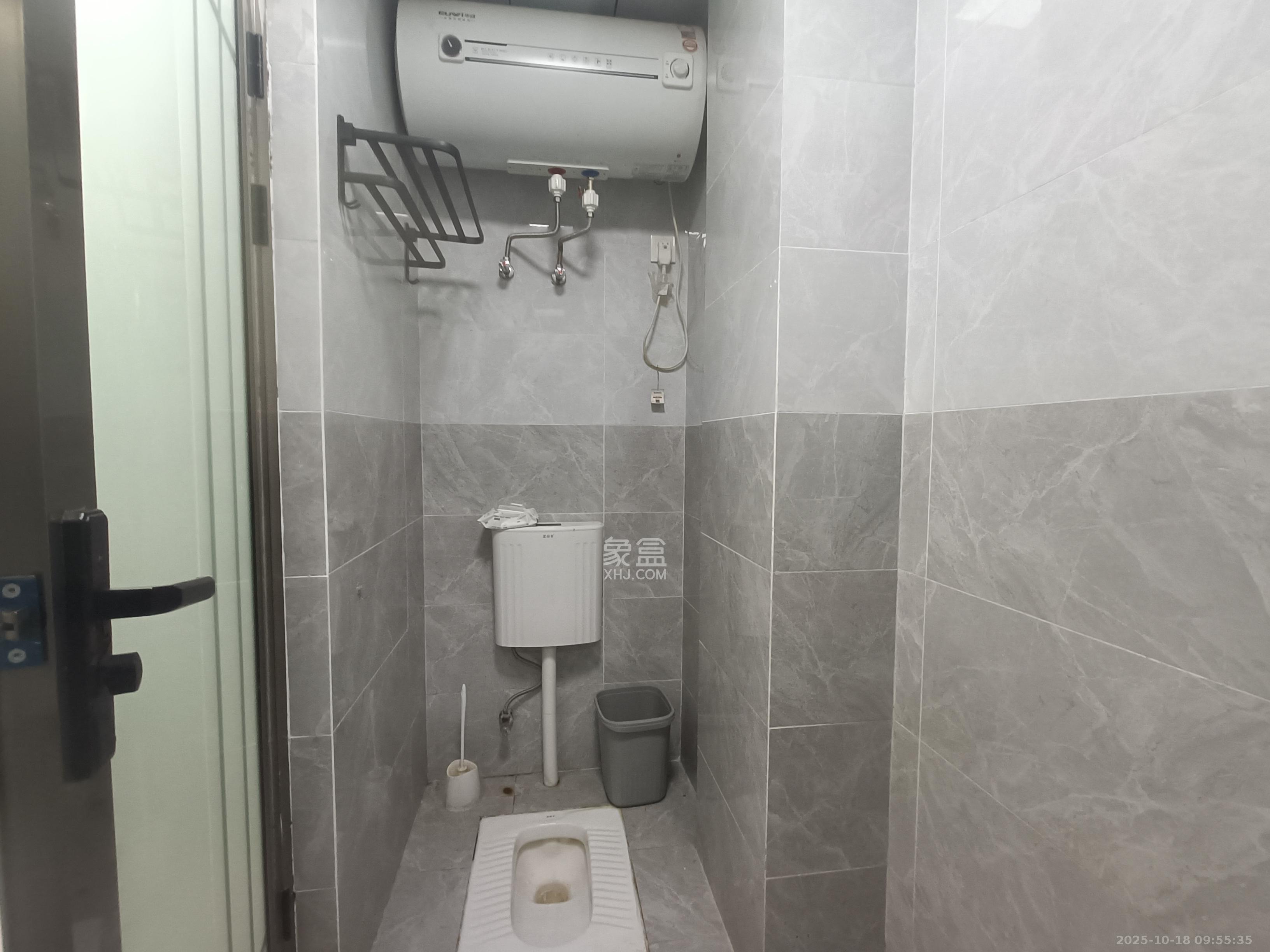 长沙高铁吾悦广场 1室1厅1卫 1300.0元/月 长沙高铁吾悦广场 1室1厅1卫 1300.0元/月室内图