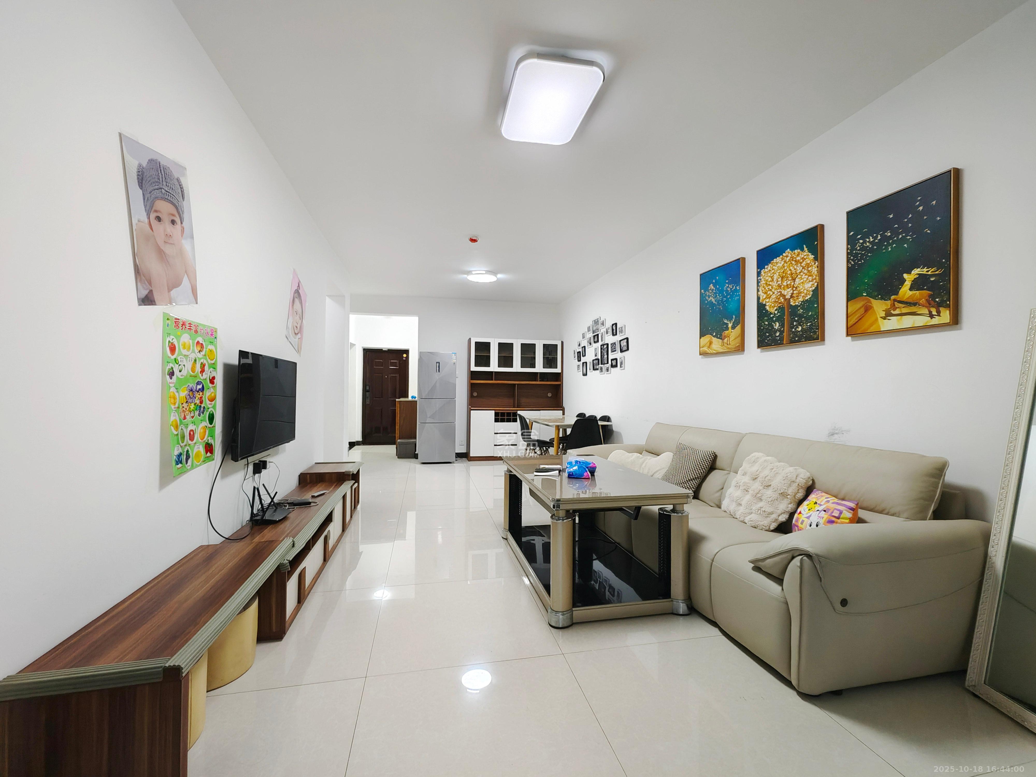 保利西海岸B区  3室2厅1卫    3000.0元/月室内图