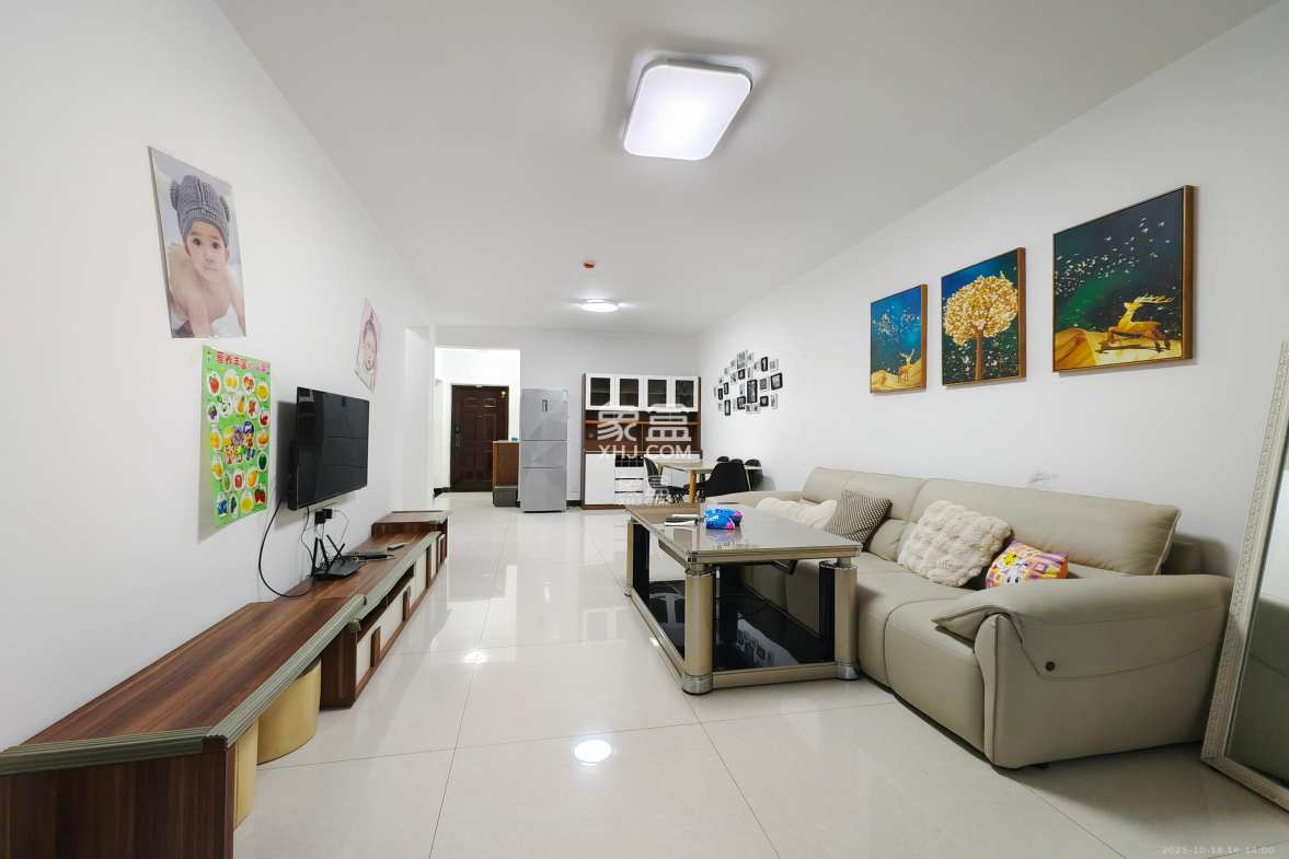 保利西海岸B区  3室2厅1卫    3000.0元/月 保利西海岸B区  3室2厅1卫    3000.0元/月室内图