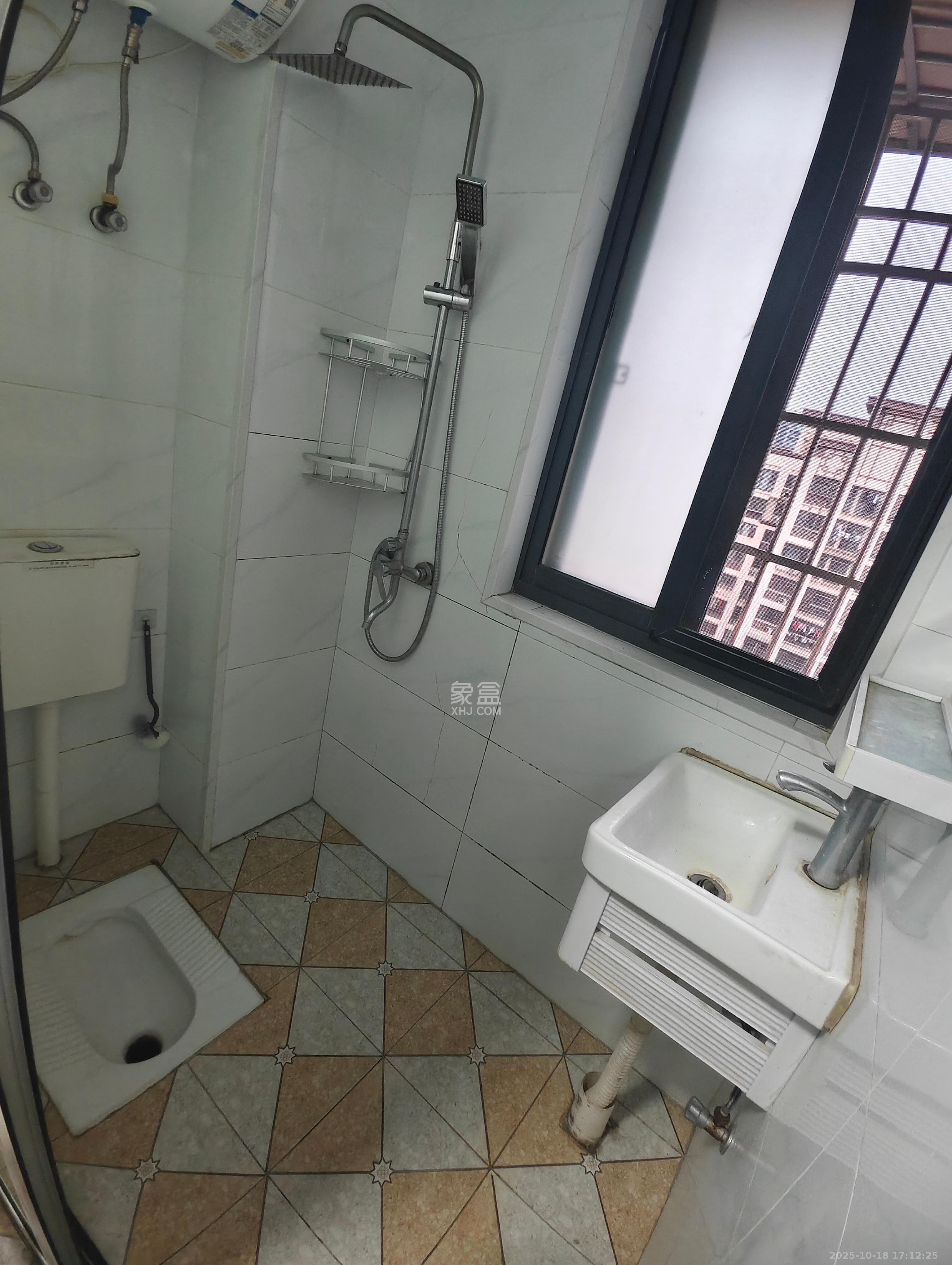 和康园小区  1室1厅1卫    1200.0元/月室内图