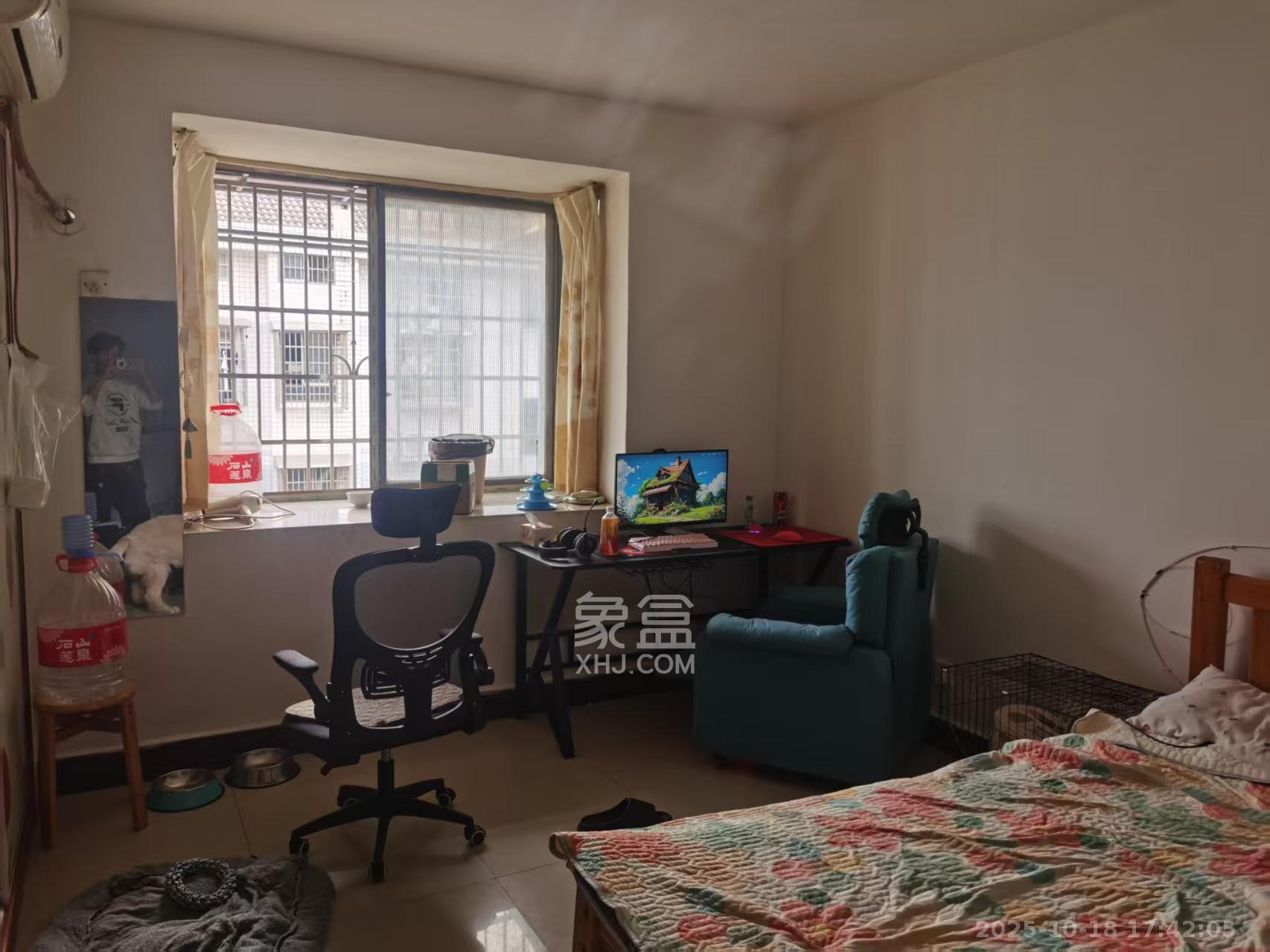 望龙小区  1室1厅1卫    800.0元/月 望龙小区  1室1厅1卫    800.0元/月室内图