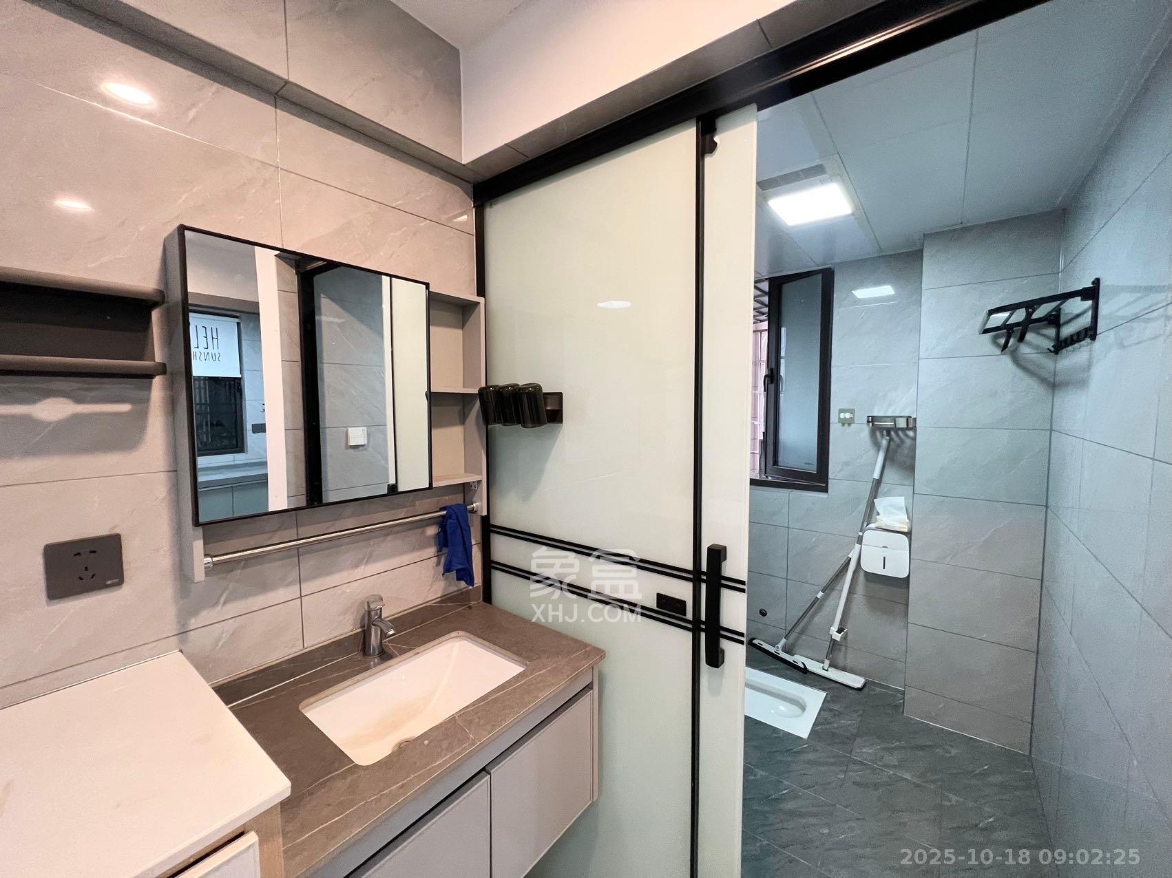 东合新苑 2室2厅1卫 2100.0元/月 东合新苑 2室2厅1卫 2100.0元/月室内图