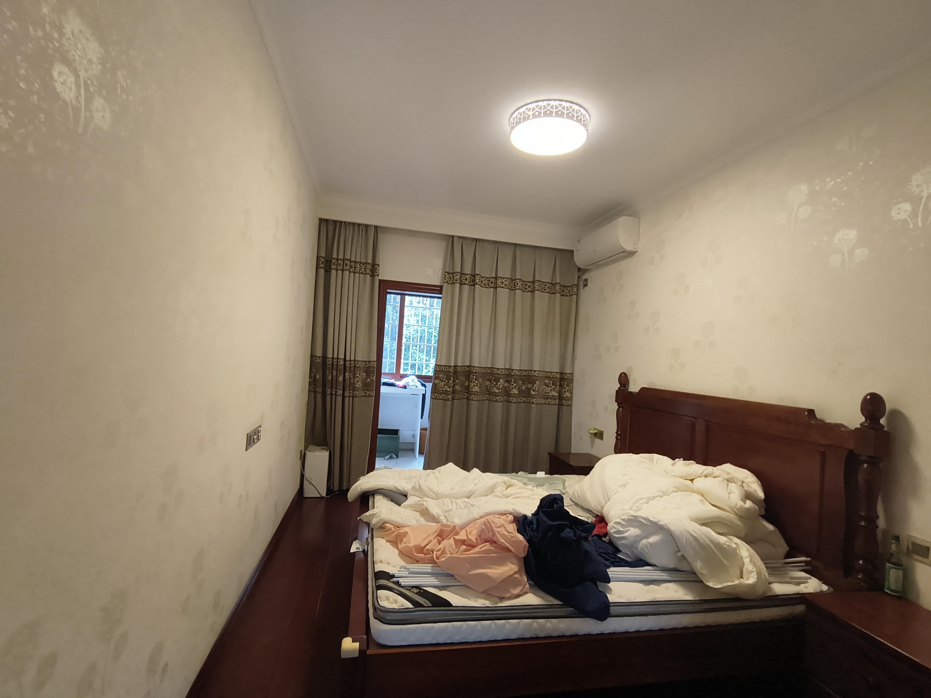 娄底市民政局  4室2厅2卫    92.8万 娄底市民政局  4室2厅2卫    92.8万