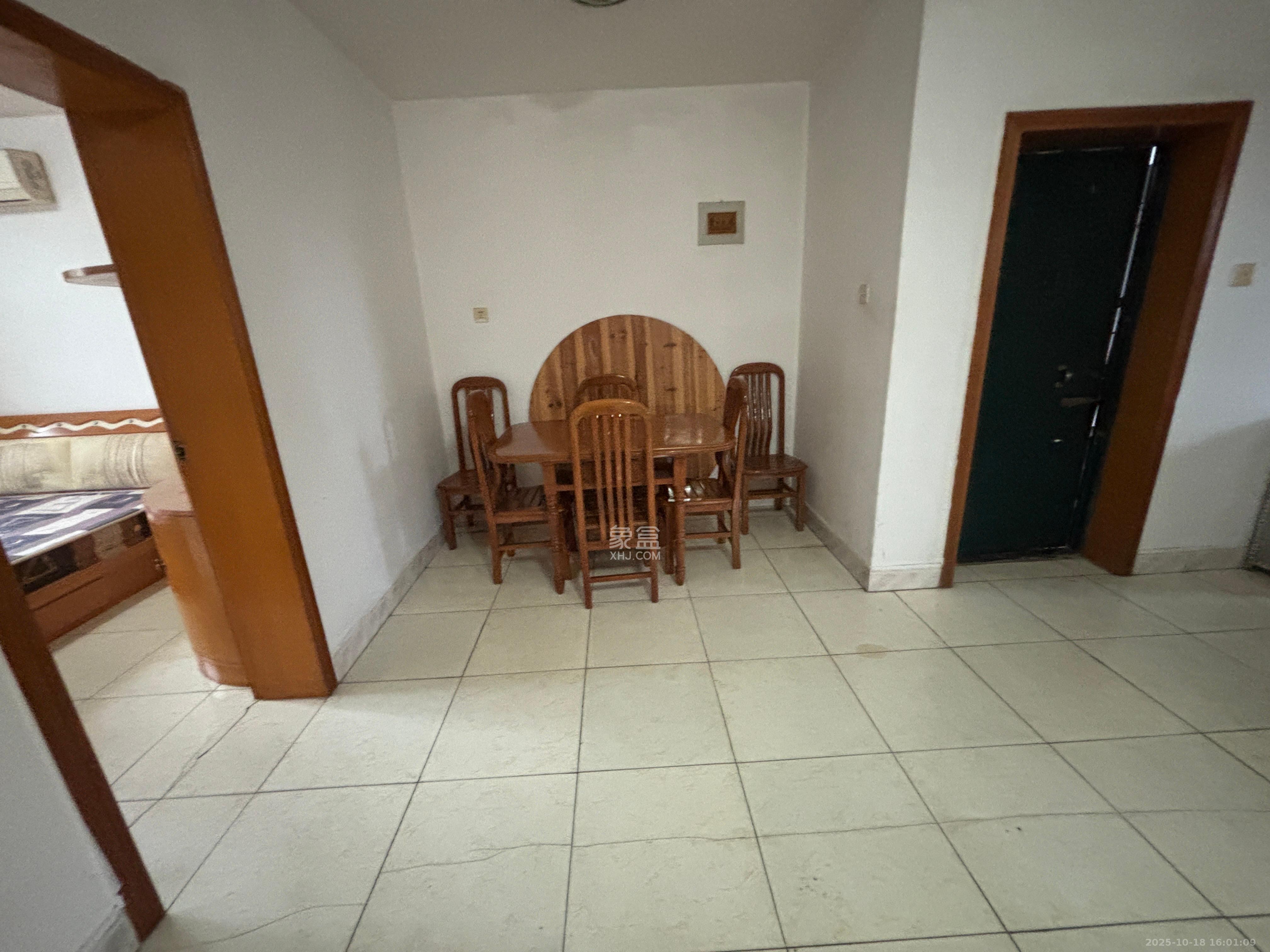 中建五局信和苑三区  2室1厅1卫    1200.0元/月室内图