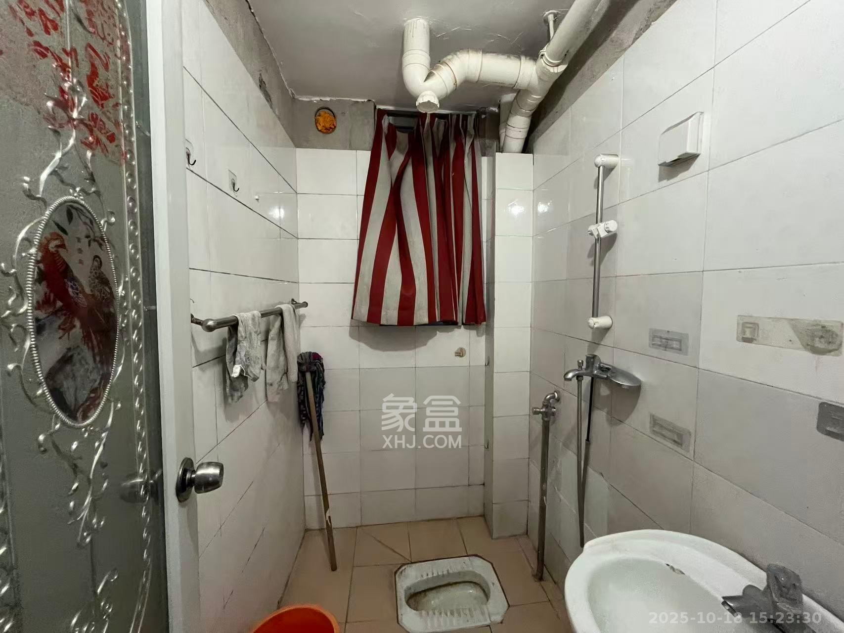 紫薇鑫园  3室2厅1卫    2500.0元/月室内图