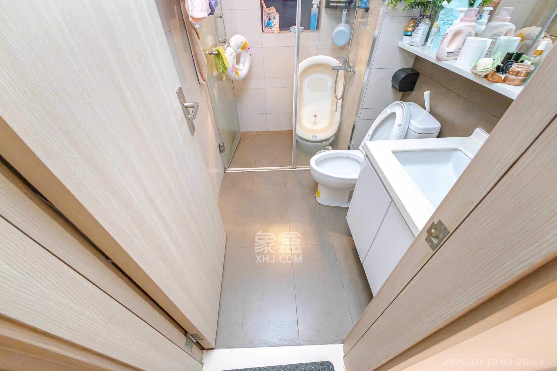 时代倾城三期 3室2厅2卫 95.0万 时代倾城三期 3室2厅2卫 95.0万卫生间