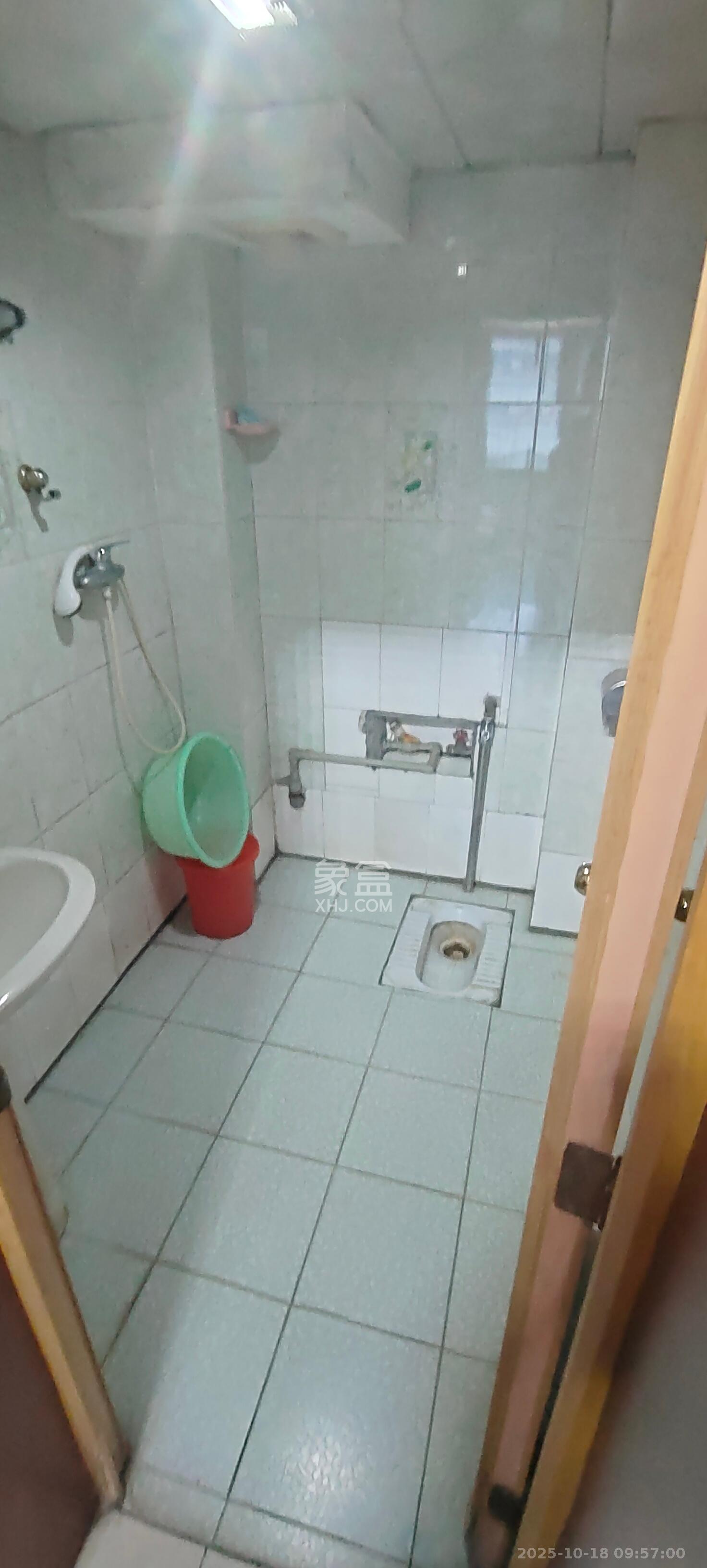 德政园  4室2厅2卫    1600.0元/月 德政园  4室2厅2卫    1600.0元/月室内图