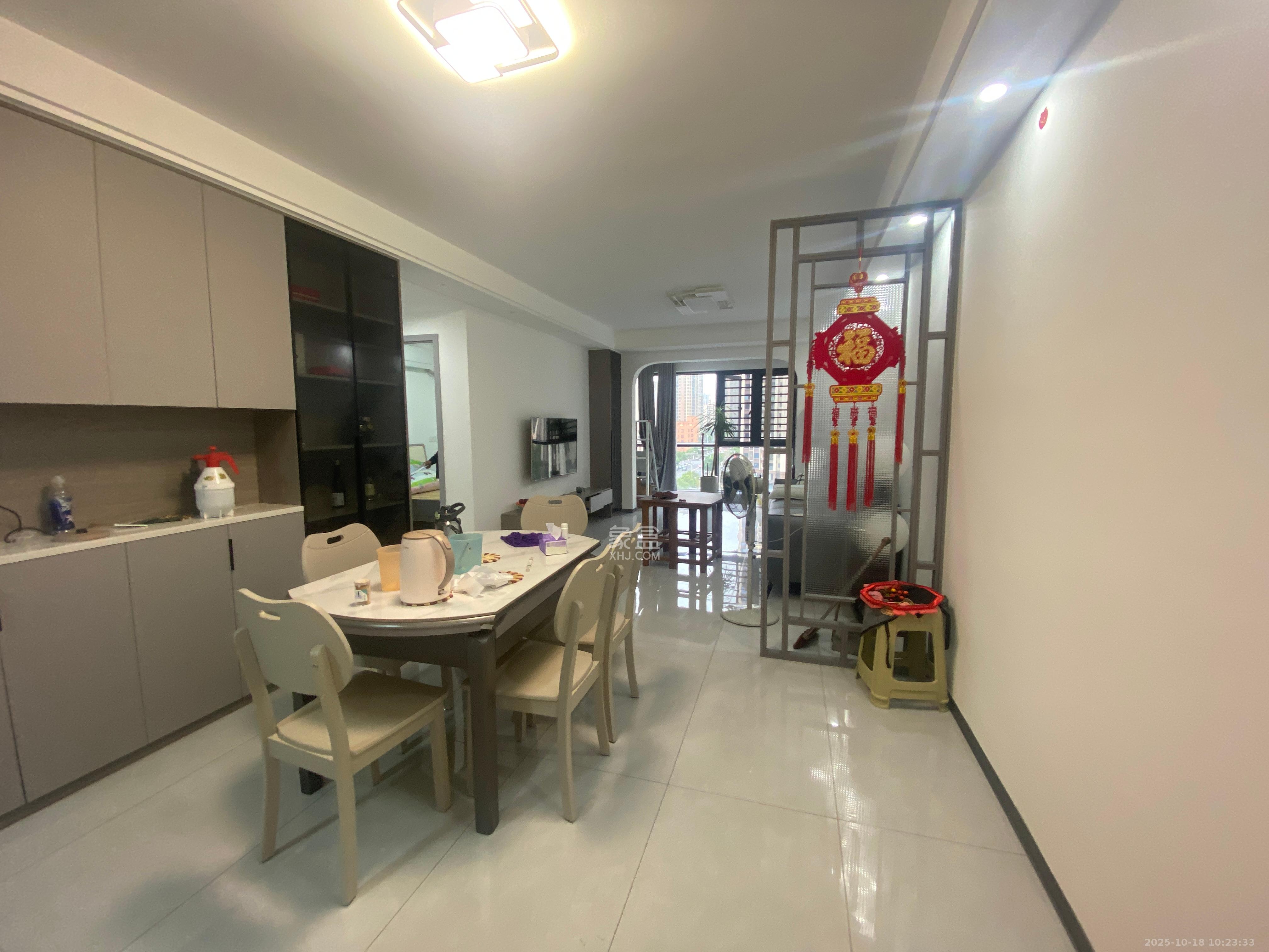 旭辉国悦府  3室2厅2卫    3600.0元/月室内图