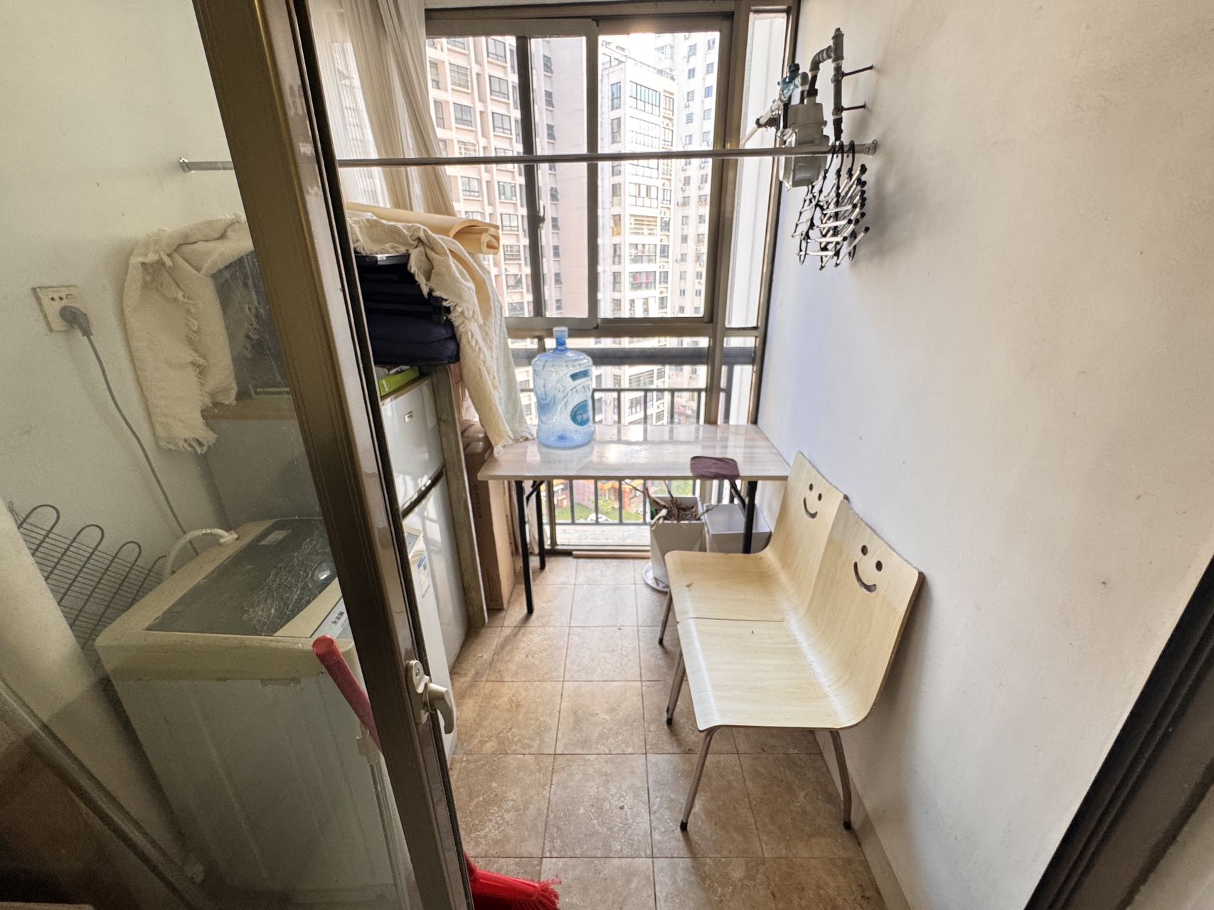 晋联大厦 1室1厅1卫 1800.0元/月 晋联大厦 1室1厅1卫 1800.0元/月室内图