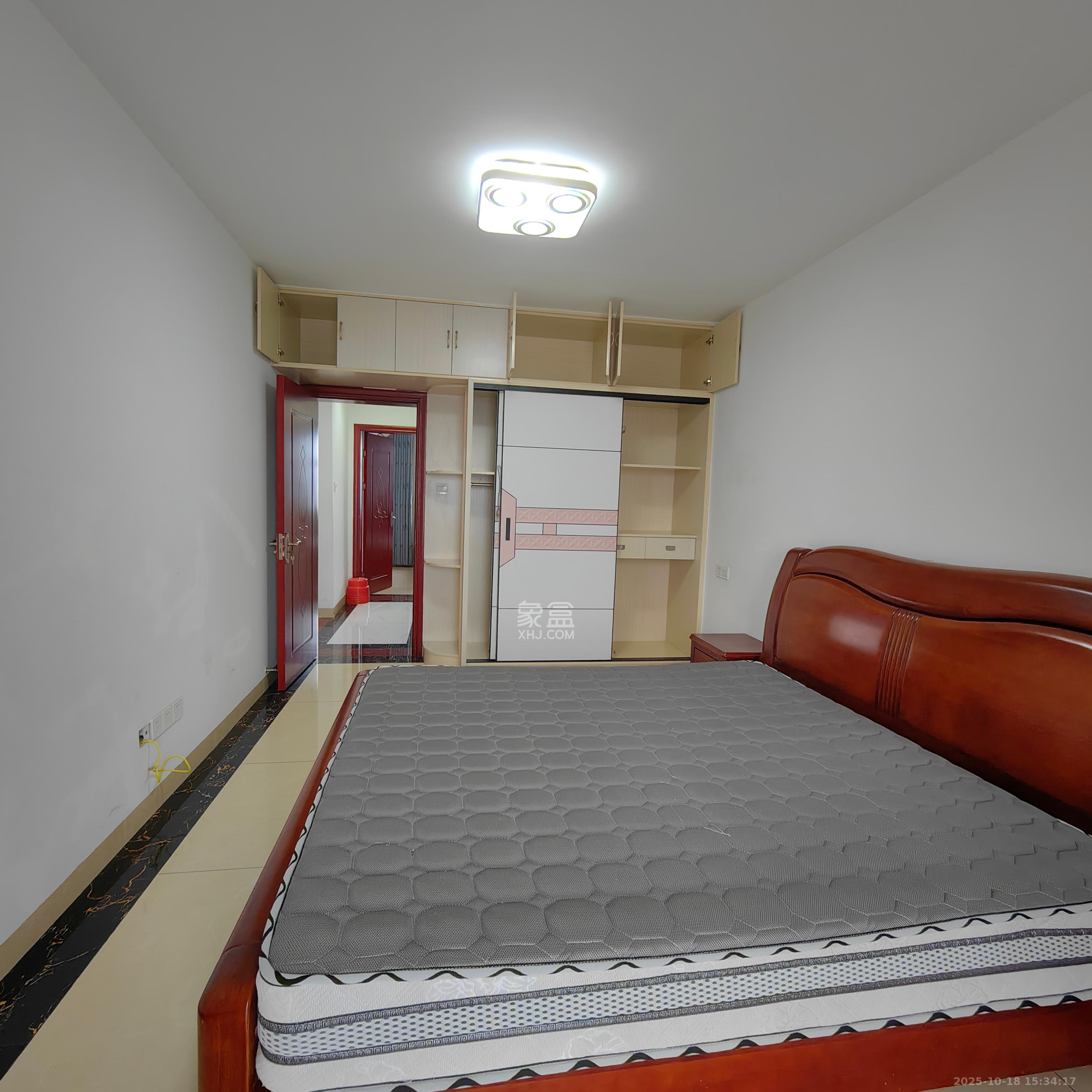 长永佳苑  2室2厅1卫    1900.0元/月 长永佳苑  2室2厅1卫    1900.0元/月室内图