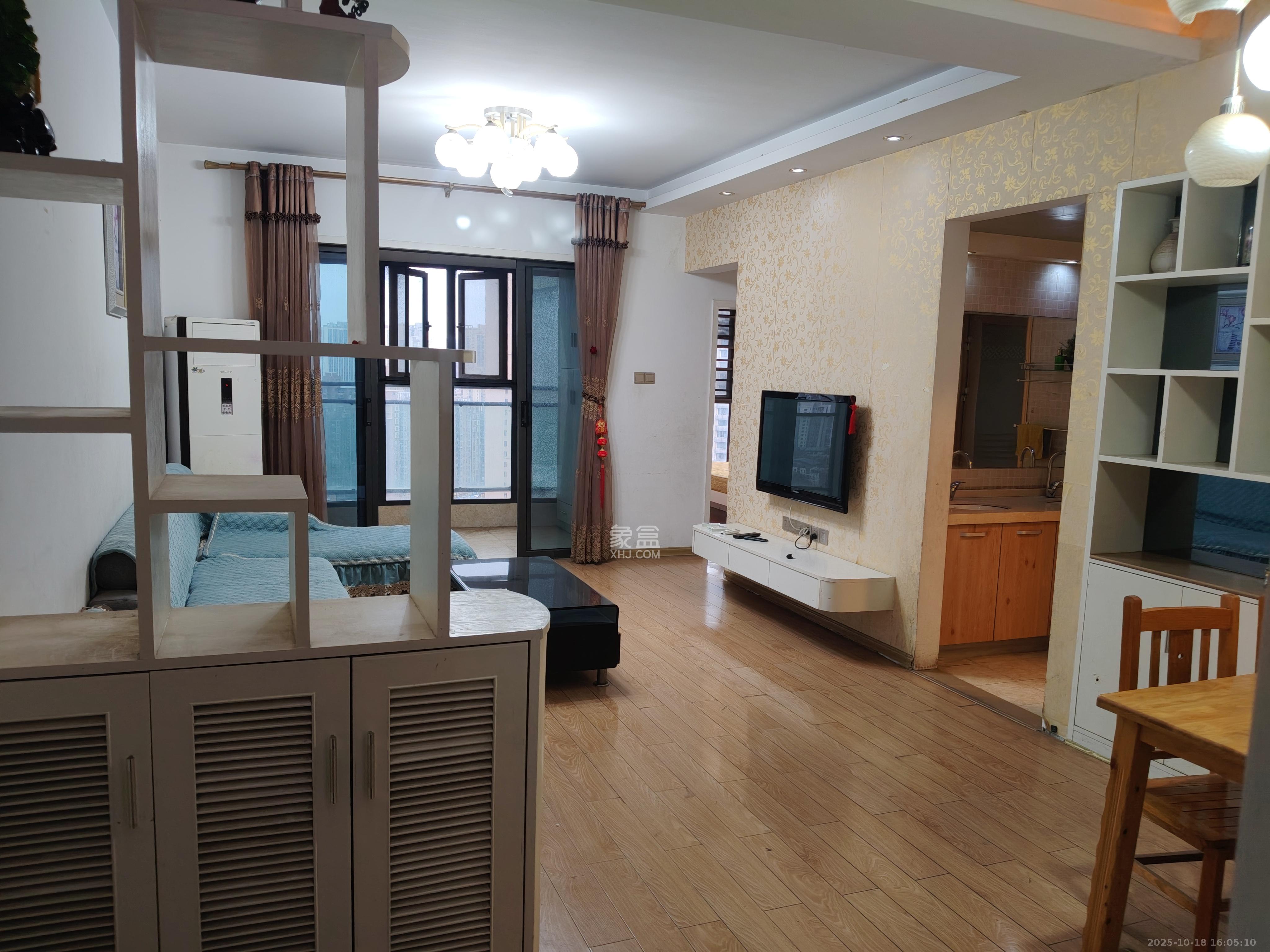 湘域熙岸  3室2厅1卫    2800.0元/月室内图1