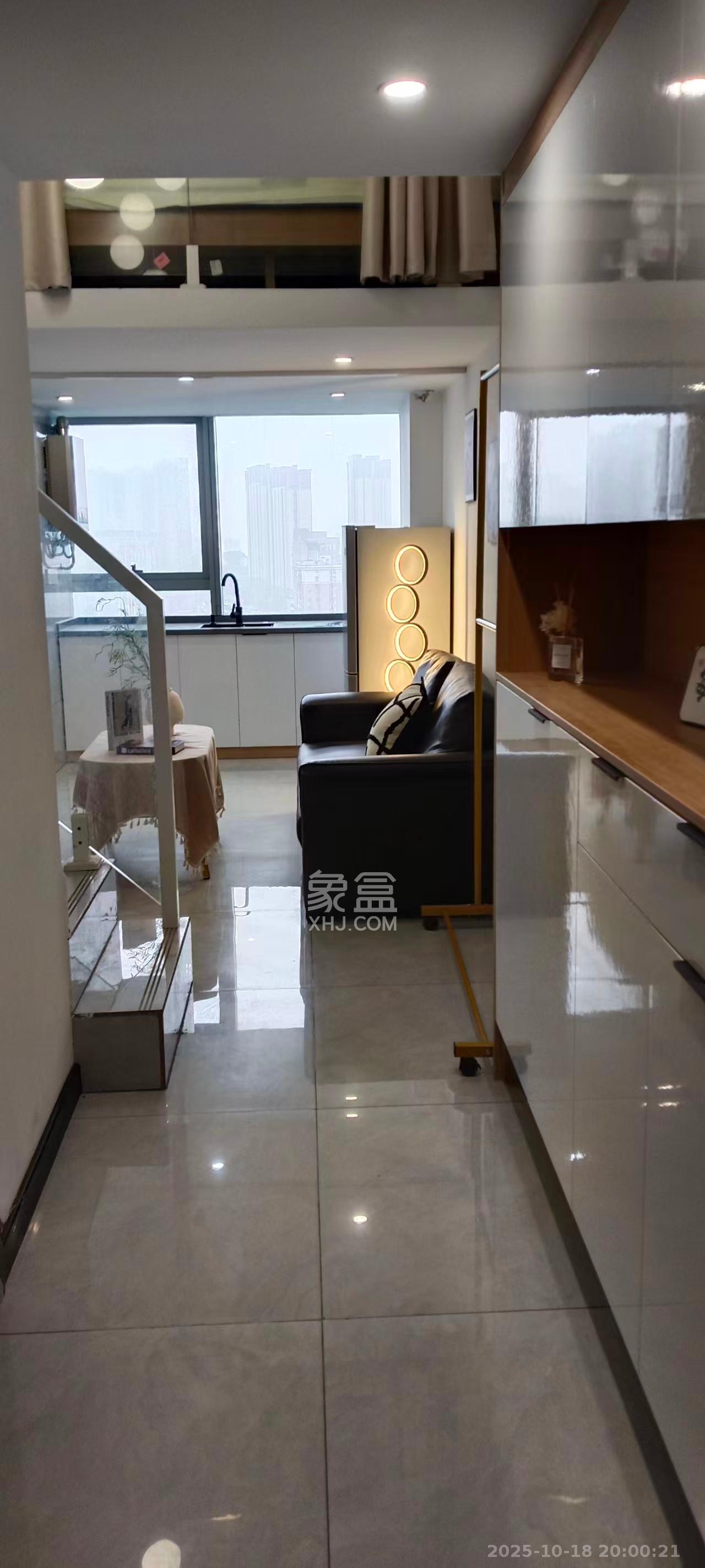 卓越伊景寓  2室2厅1卫    1800.0元/月室内图