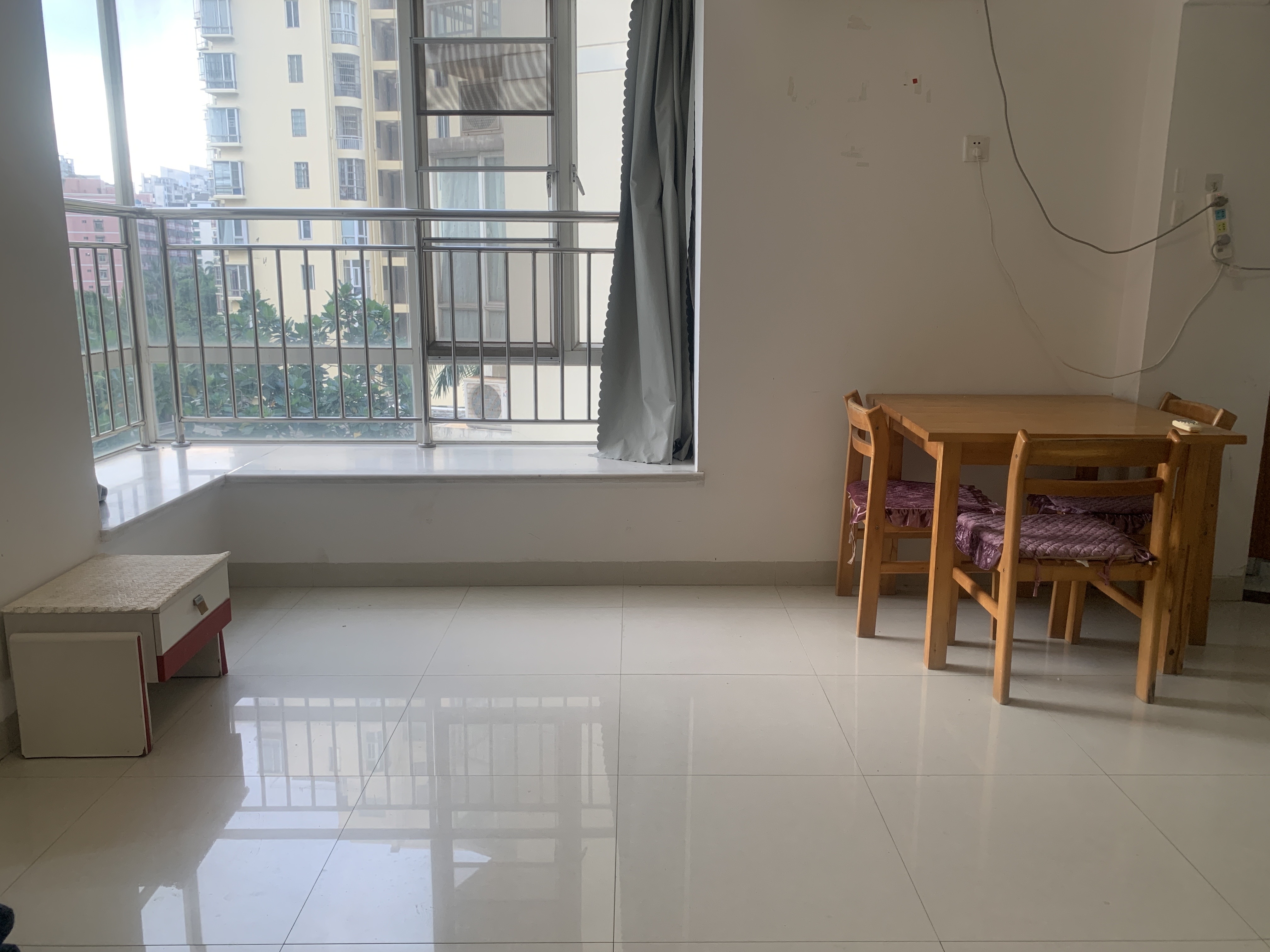 耀江花园  1室1厅1卫    2000.0元/月室内图