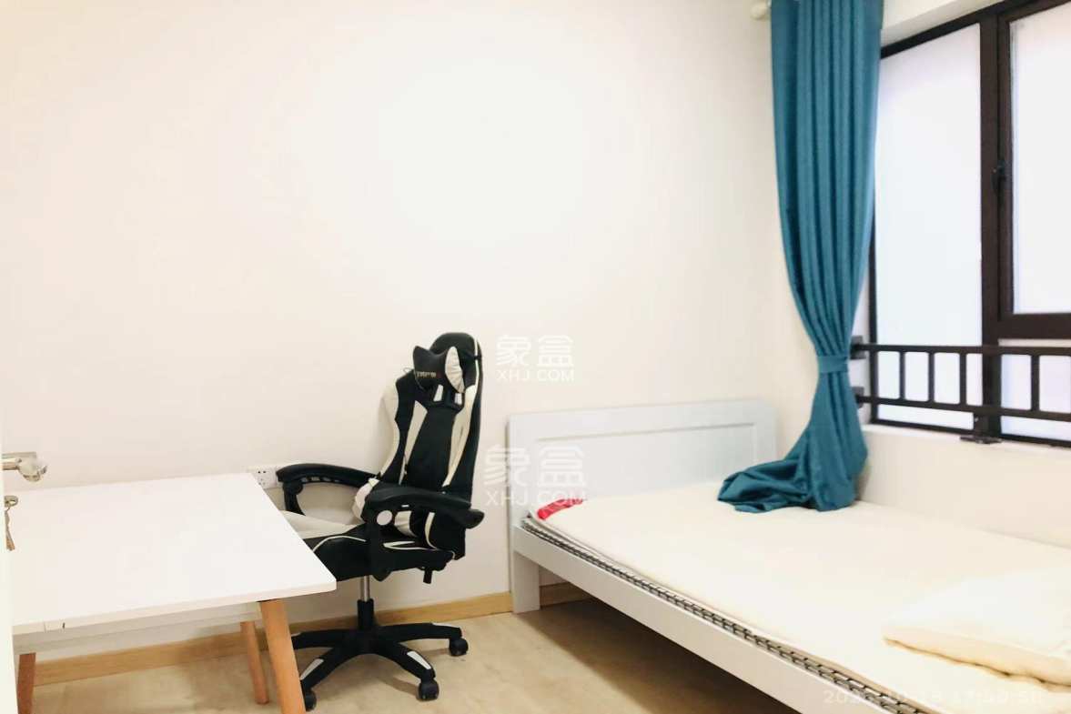 五江天街南区  3室2厅1卫    2100.0元/月 五江天街南区  3室2厅1卫    2100.0元/月室内图