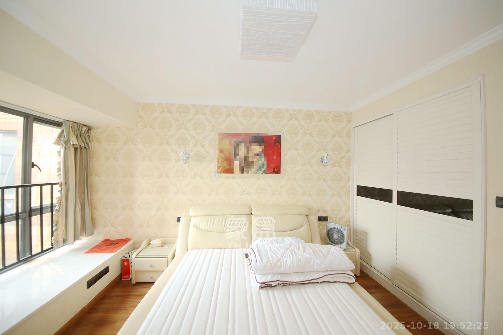 融科檀香山（融科紫檀、香山国际）  2室2厅1卫    2800.0元/月室内图