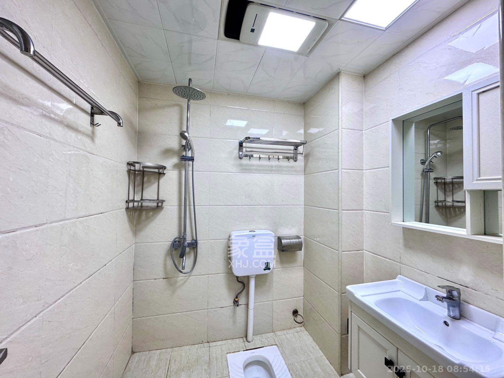 望兴景园二期（望兴西西里）  1室1厅1卫    1900.0元/月室内图