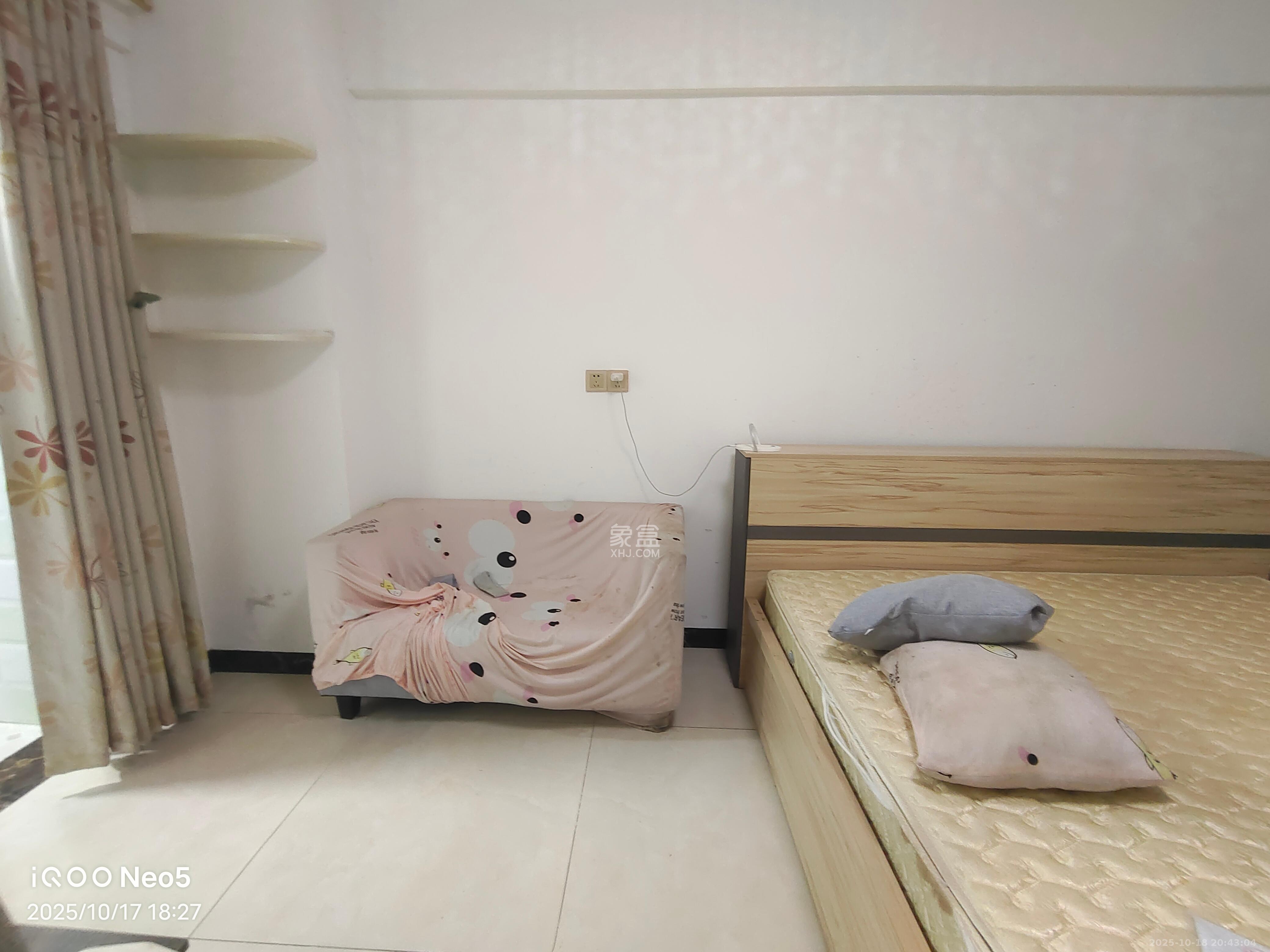 丰园城(鄱阳小区二期)  1室1厅1卫    1400.0元/月 丰园城(鄱阳小区二期)  1室1厅1卫    1400.0元/月室内图