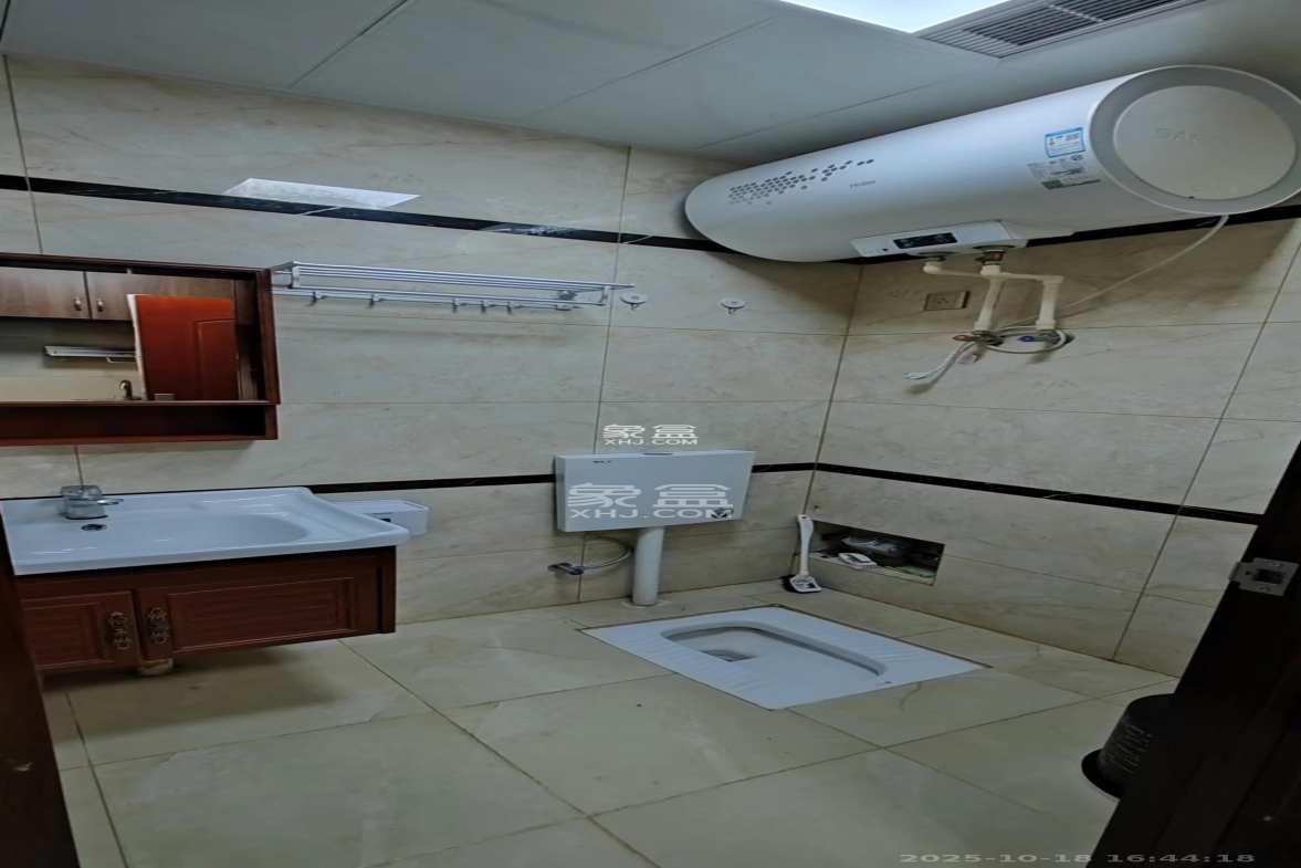 塞纳公馆  1室1厅1卫    1500.0元/月 塞纳公馆  1室1厅1卫    1500.0元/月室内图