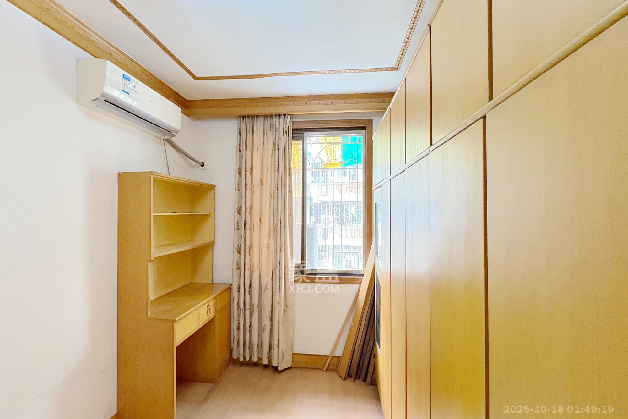 戥子桥散盘  2室1厅1卫    42.0万 戥子桥散盘  2室1厅1卫    42.0万卧室