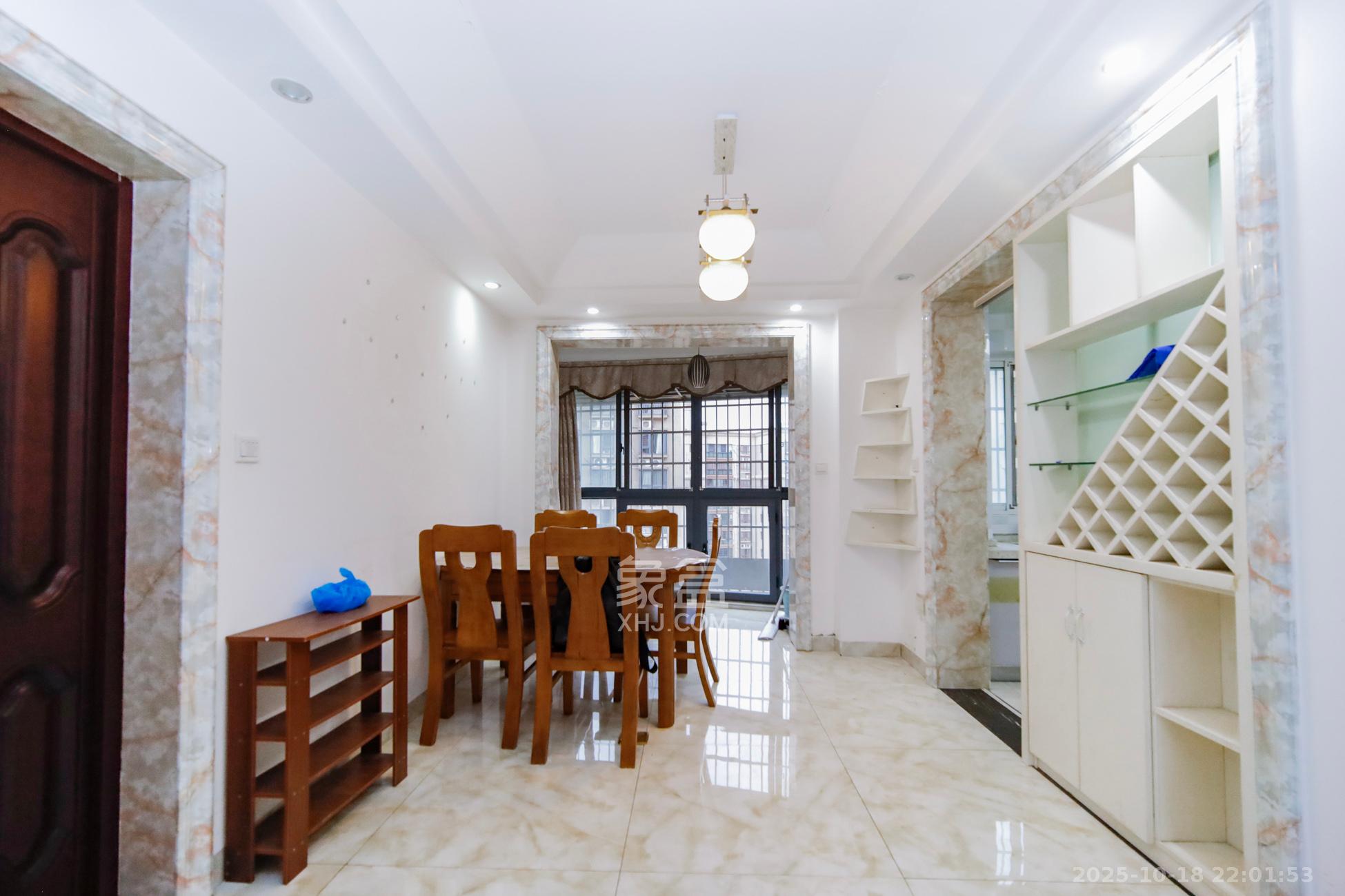 清政园（青政家园）  3室2厅2卫    106.0万客厅