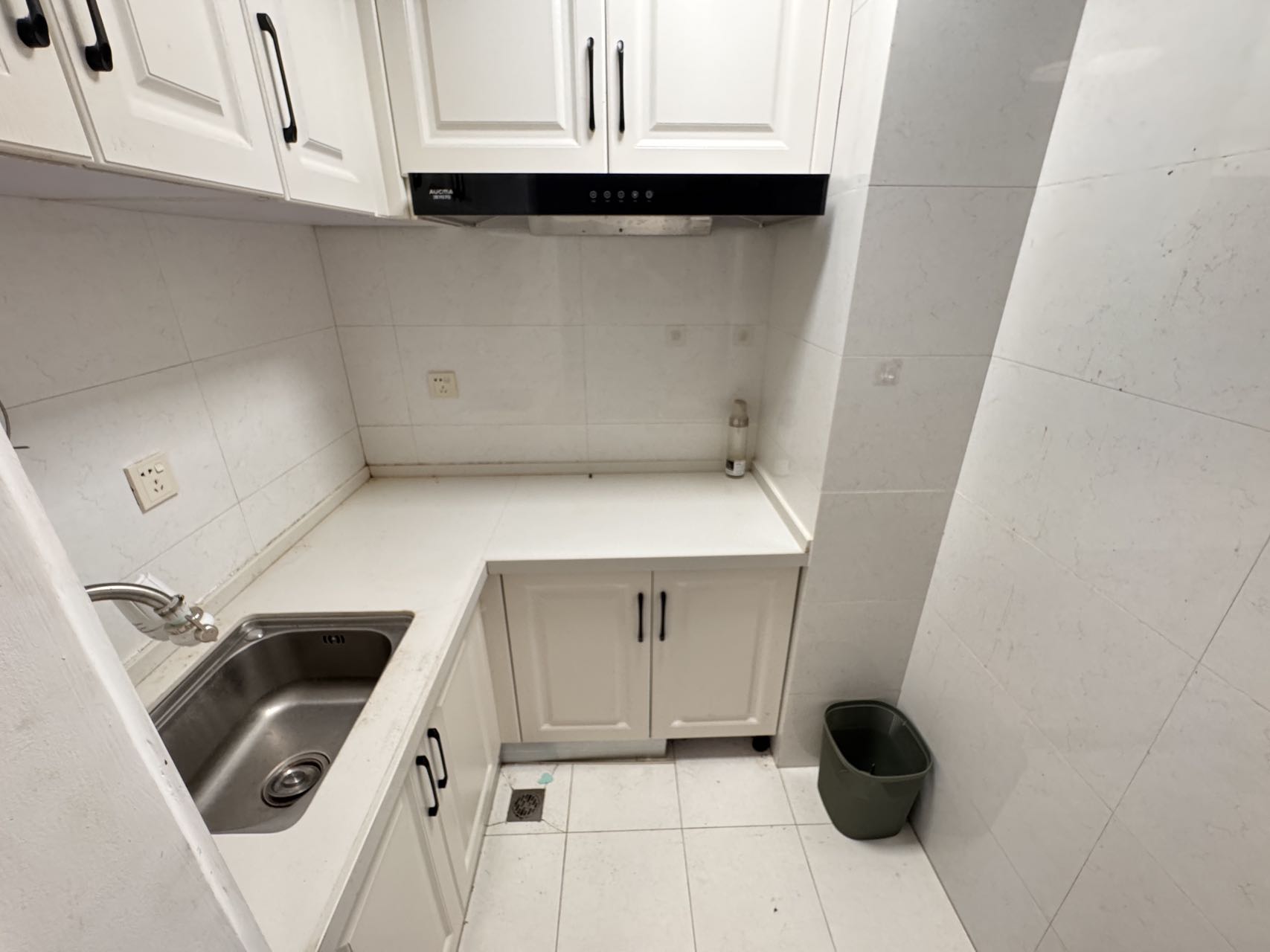 晋联大厦  1室1厅1卫    1800.0元/月室内图