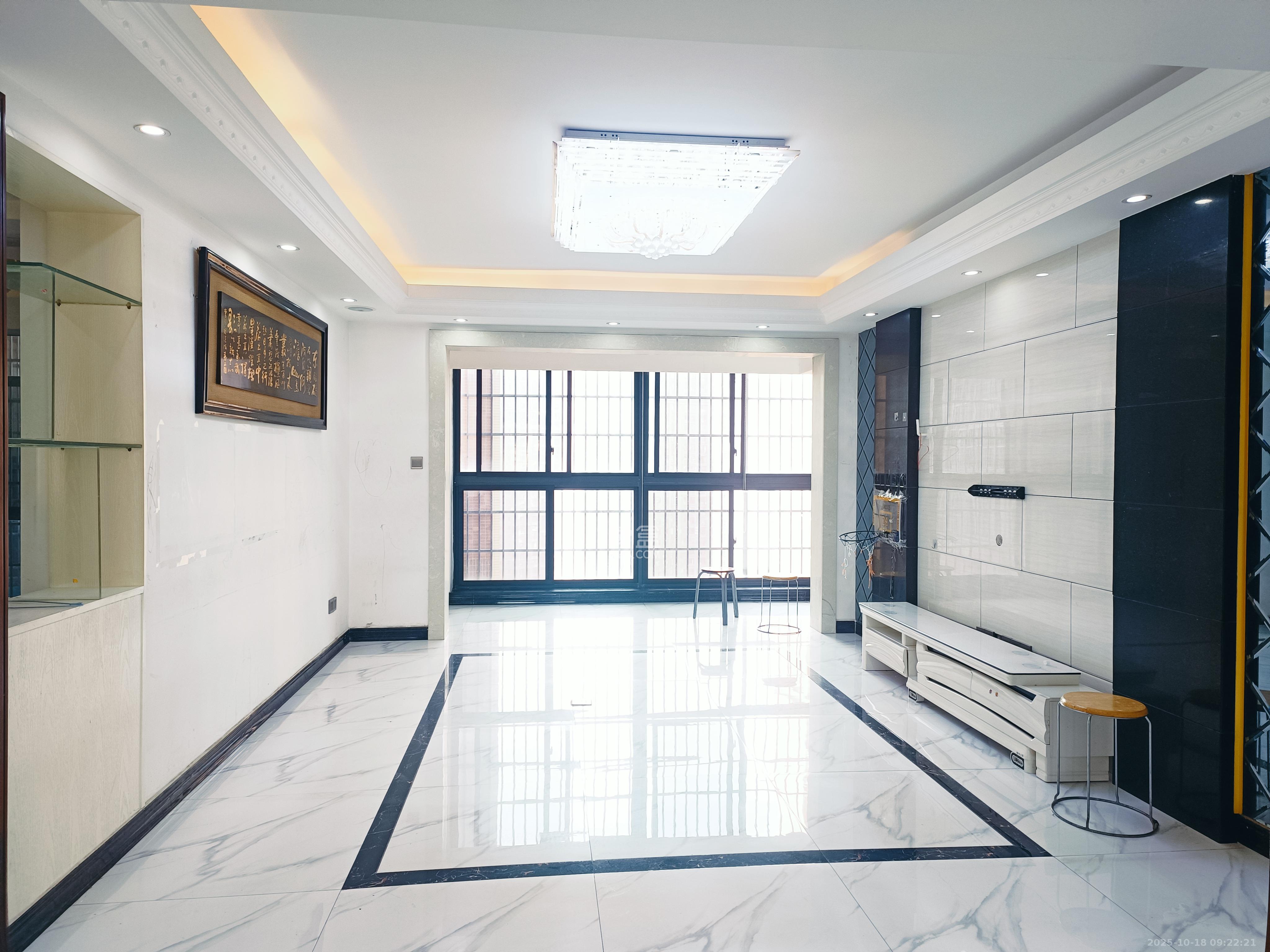 海德公园  4室2厅2卫    2500.0元/月 海德公园  4室2厅2卫    2500.0元/月