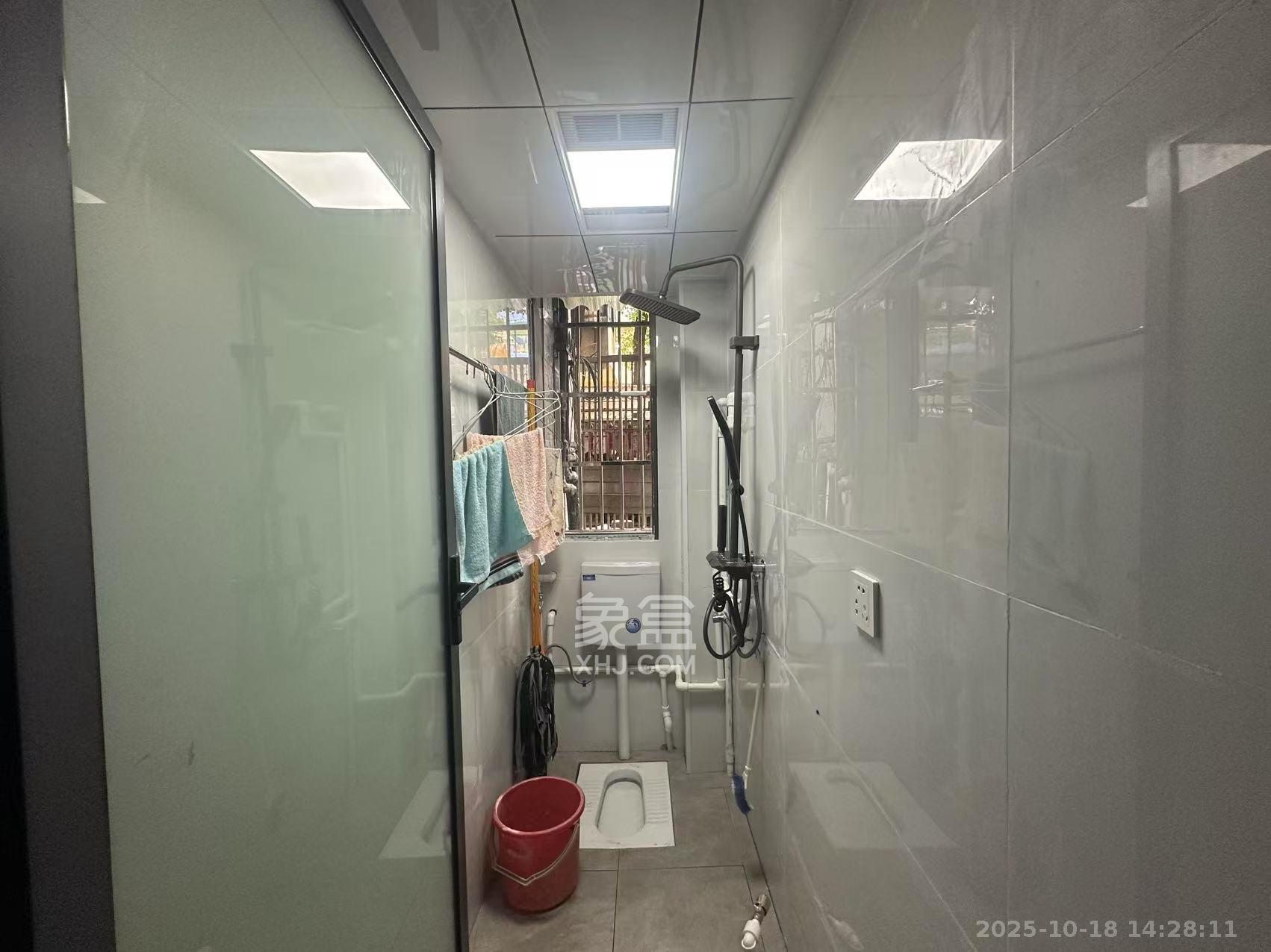 红旗区四片  1室1厅1卫    1400.0元/月室内图