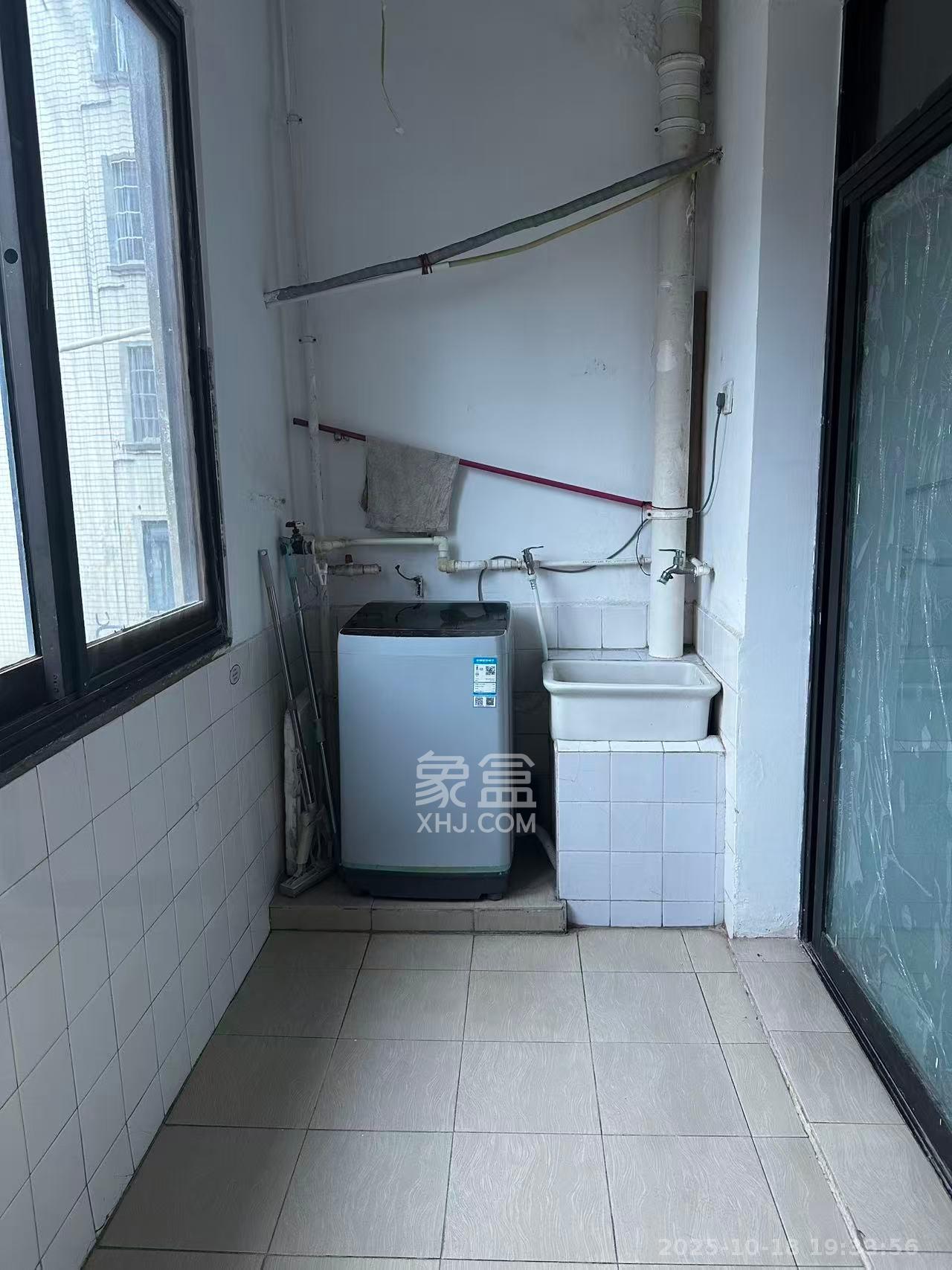 左家塘散盘（营山巷、曾家湾巷、妹子山巷）  2室1厅1卫    1200.0元/月