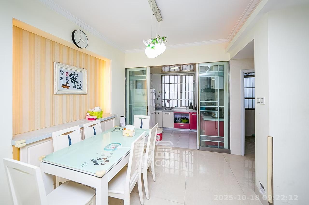 天鸿天府(天鸿中央大院)  3室2厅2卫    2500.0元/月 天鸿天府(天鸿中央大院)  3室2厅2卫    2500.0元/月室内图