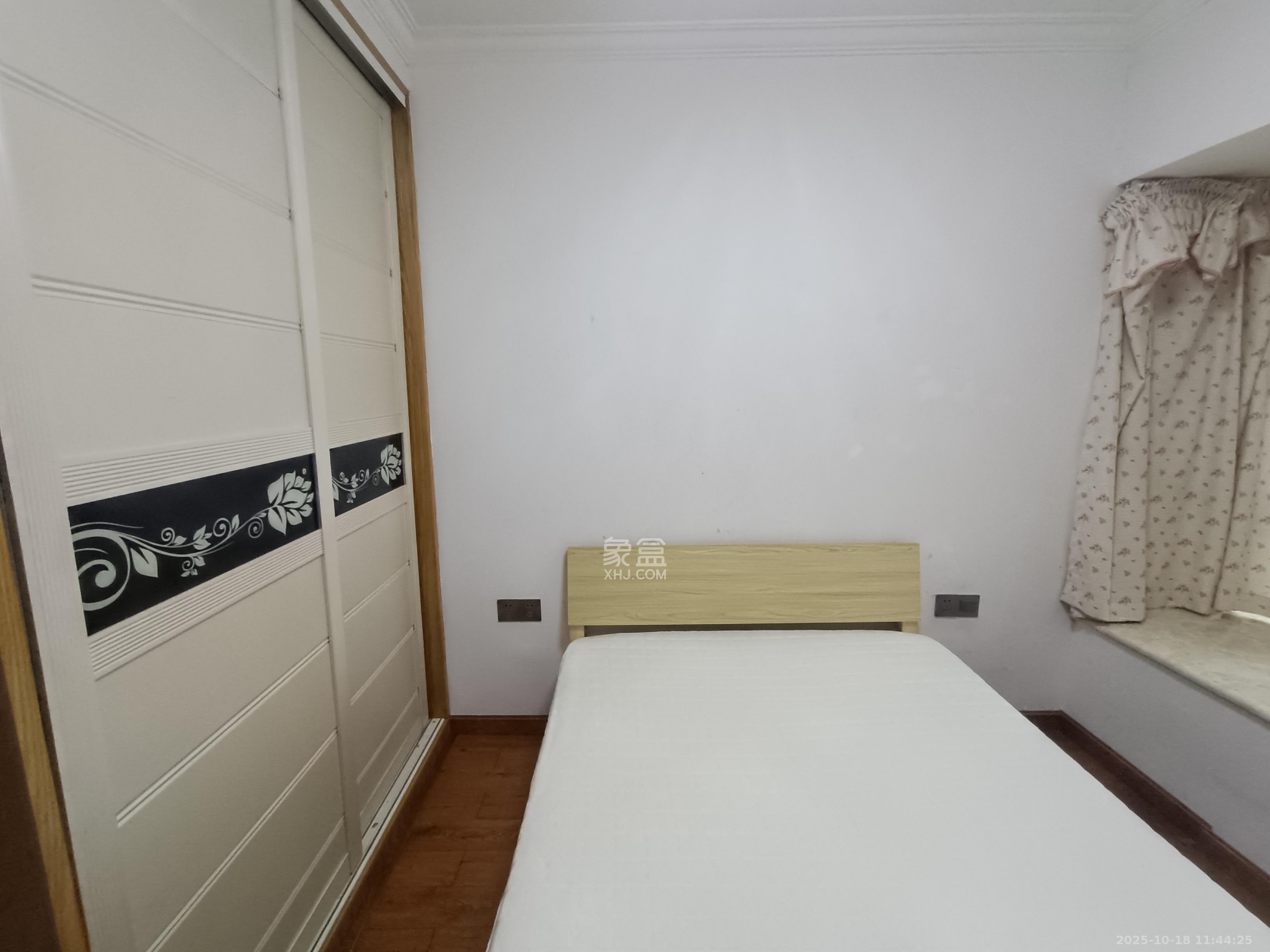 茶山馨苑  2室2厅1卫    2100.0元/月室内图