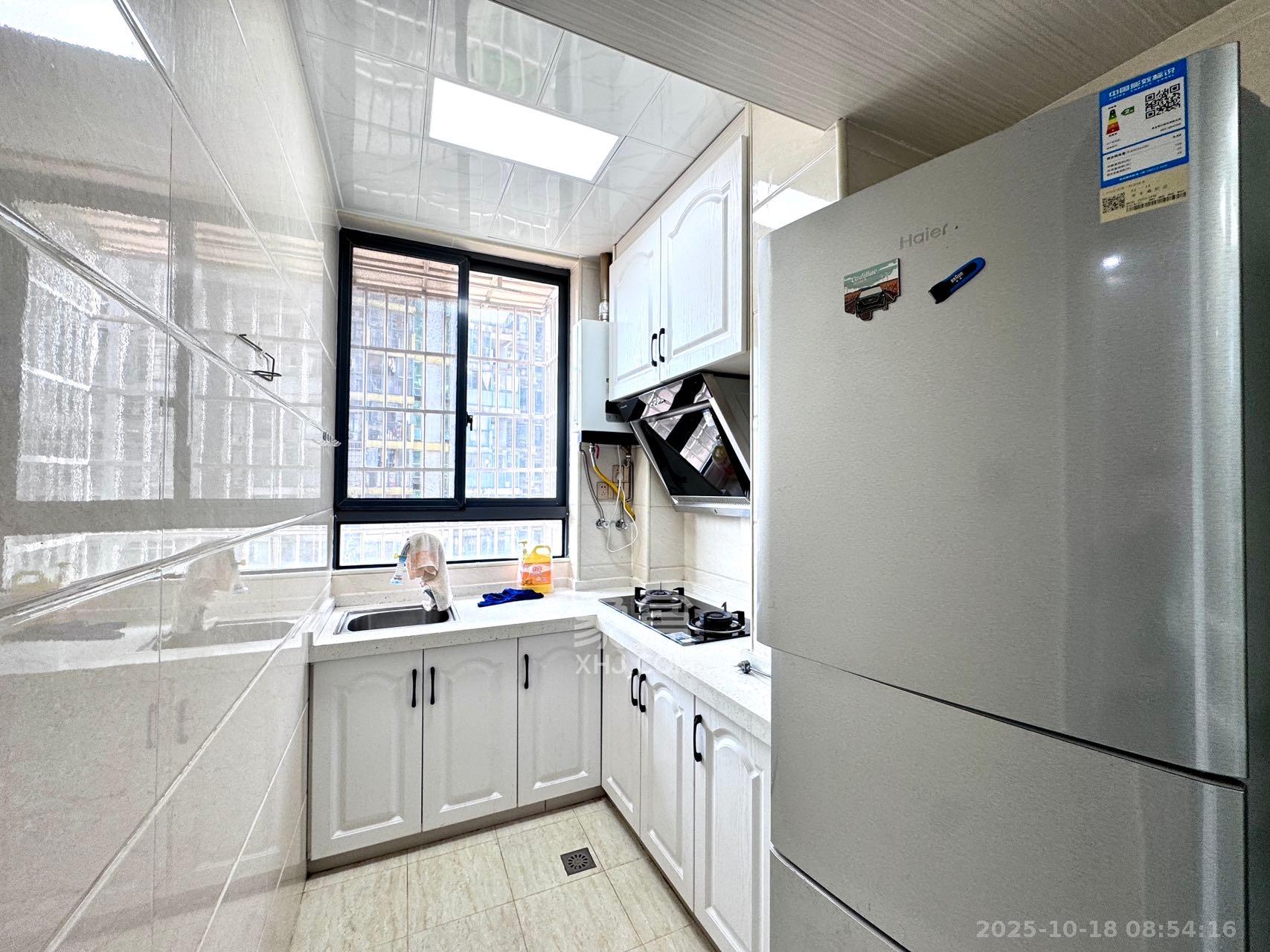 望兴景园二期（望兴西西里）  1室1厅1卫    1900.0元/月室内图