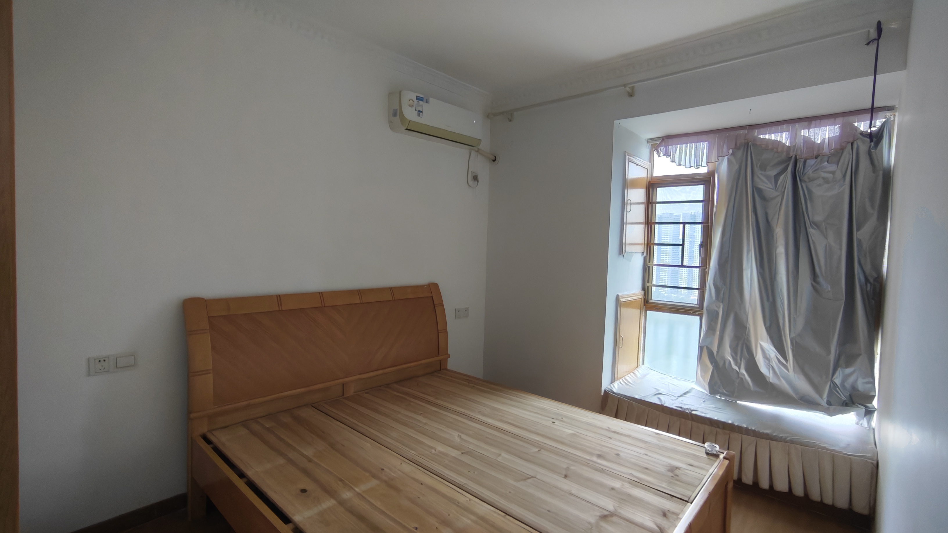 湘水明珠  1室0厅0卫    2000.0元/月室内图