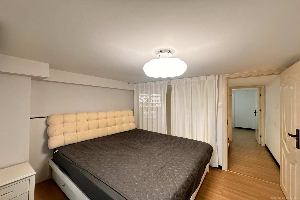 时代MOMA云PARK 2室1厅1卫 2800.0元/月 时代MOMA云PARK 2室1厅1卫 2800.0元/月室内图