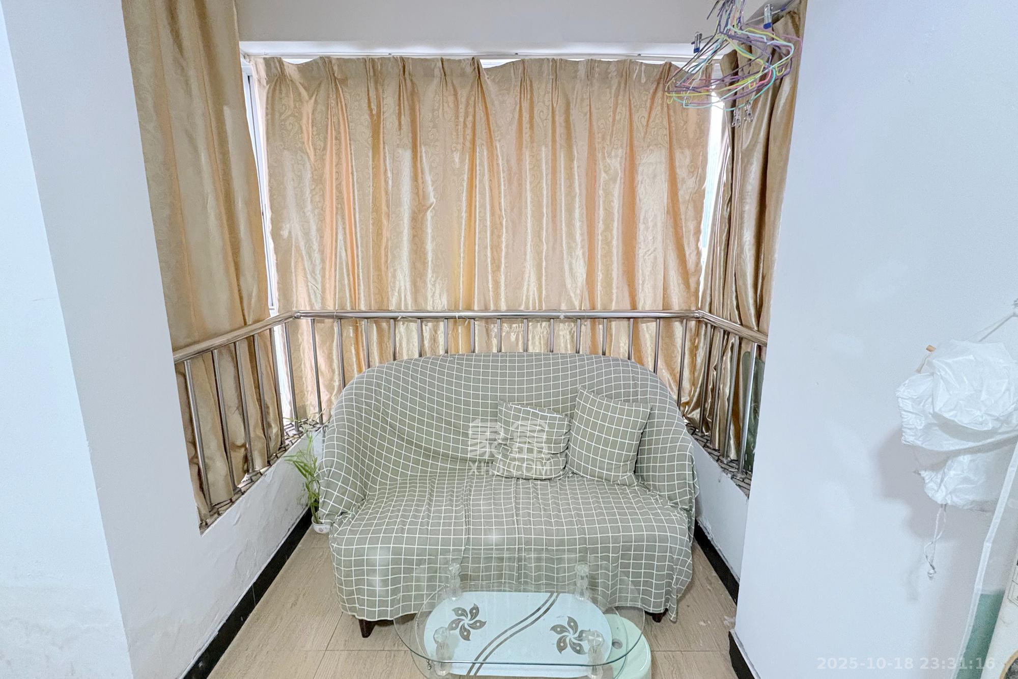 锦华时代  1室1厅1卫    21.0万 锦华时代  1室1厅1卫    21.0万客厅