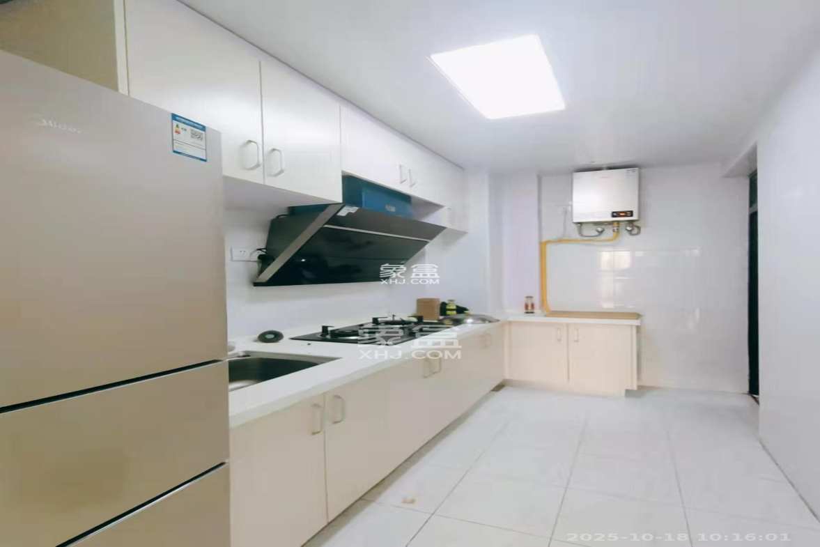 宜家湘颂(景致雅苑) 3室2厅1卫 2200.0元/月 宜家湘颂(景致雅苑) 3室2厅1卫 2200.0元/月室内图