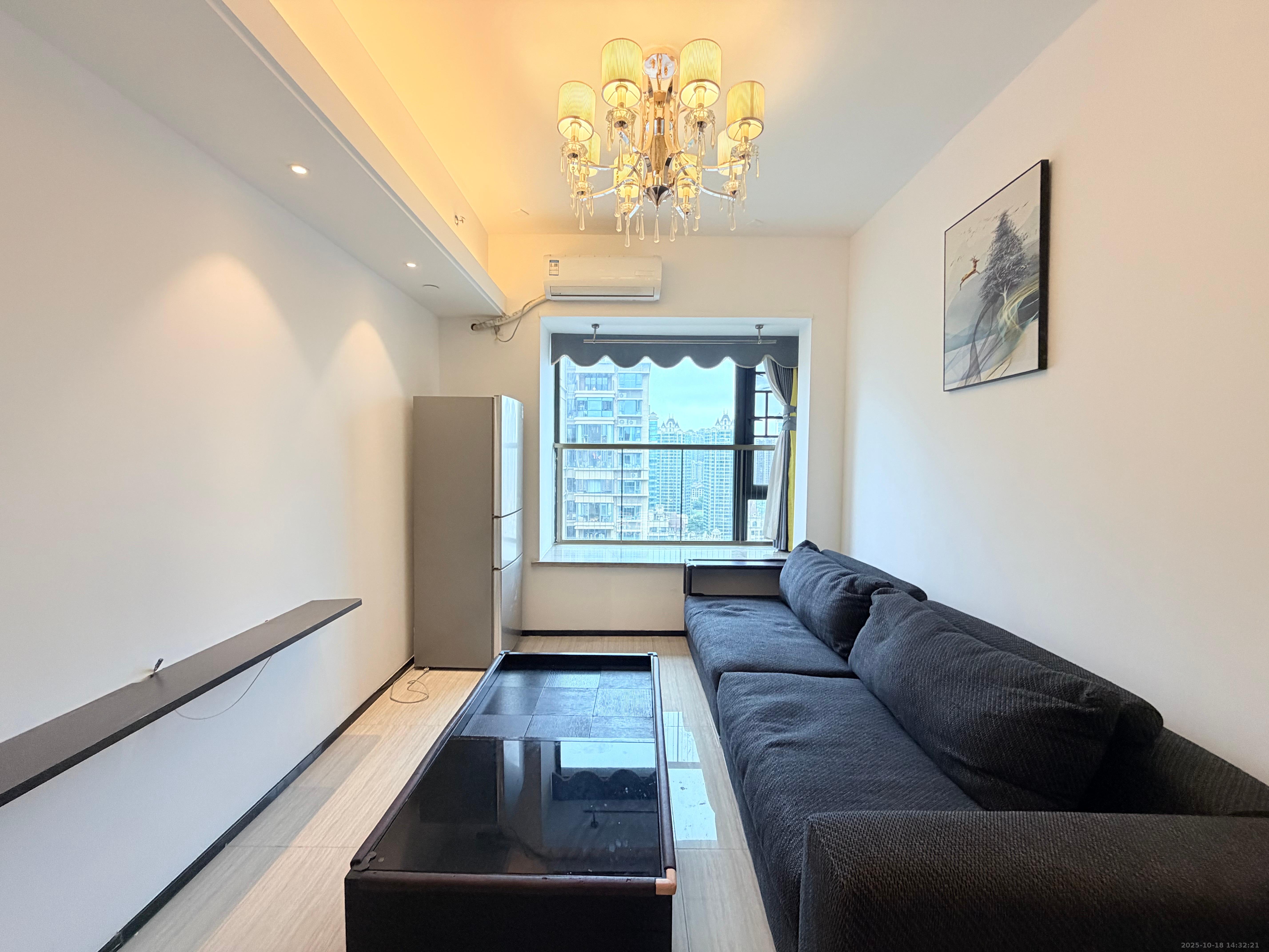 恒大国际广场  1室1厅1卫    1700.0元/月 恒大国际广场  1室1厅1卫    1700.0元/月