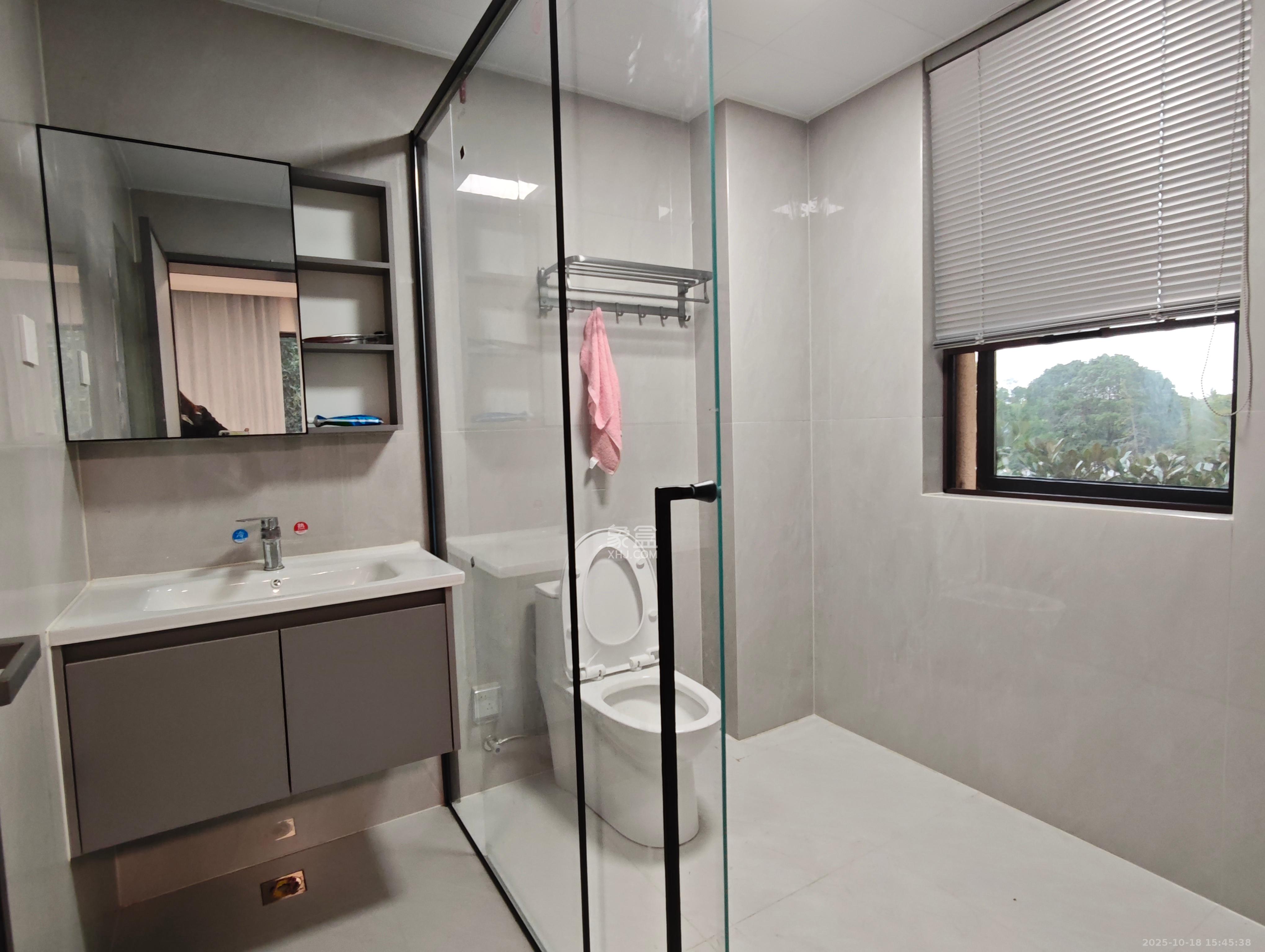 国泰九龙湾 4室2厅2卫 3500.0元/月 国泰九龙湾 4室2厅2卫 3500.0元/月室内图