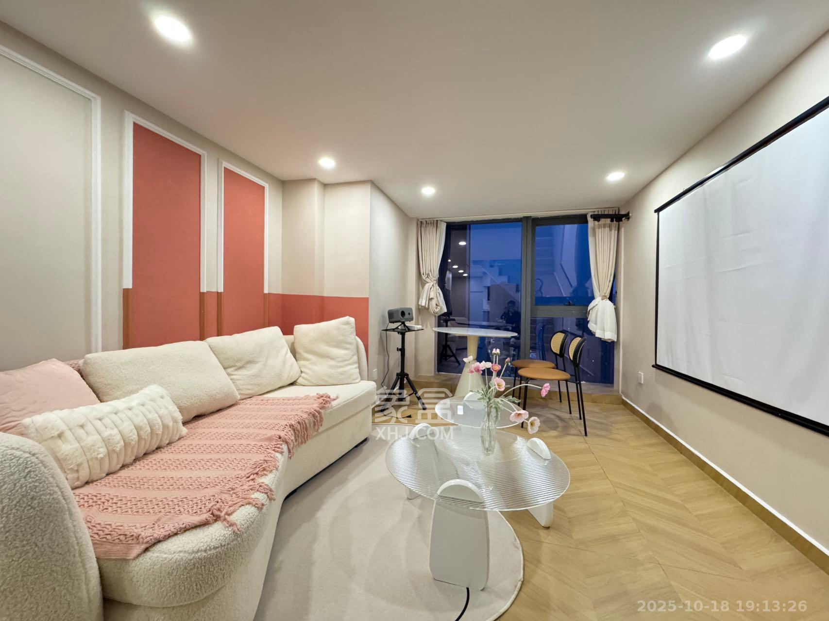 卓越中寰  2室1厅1卫    2600.0元/月 卓越中寰  2室1厅1卫    2600.0元/月