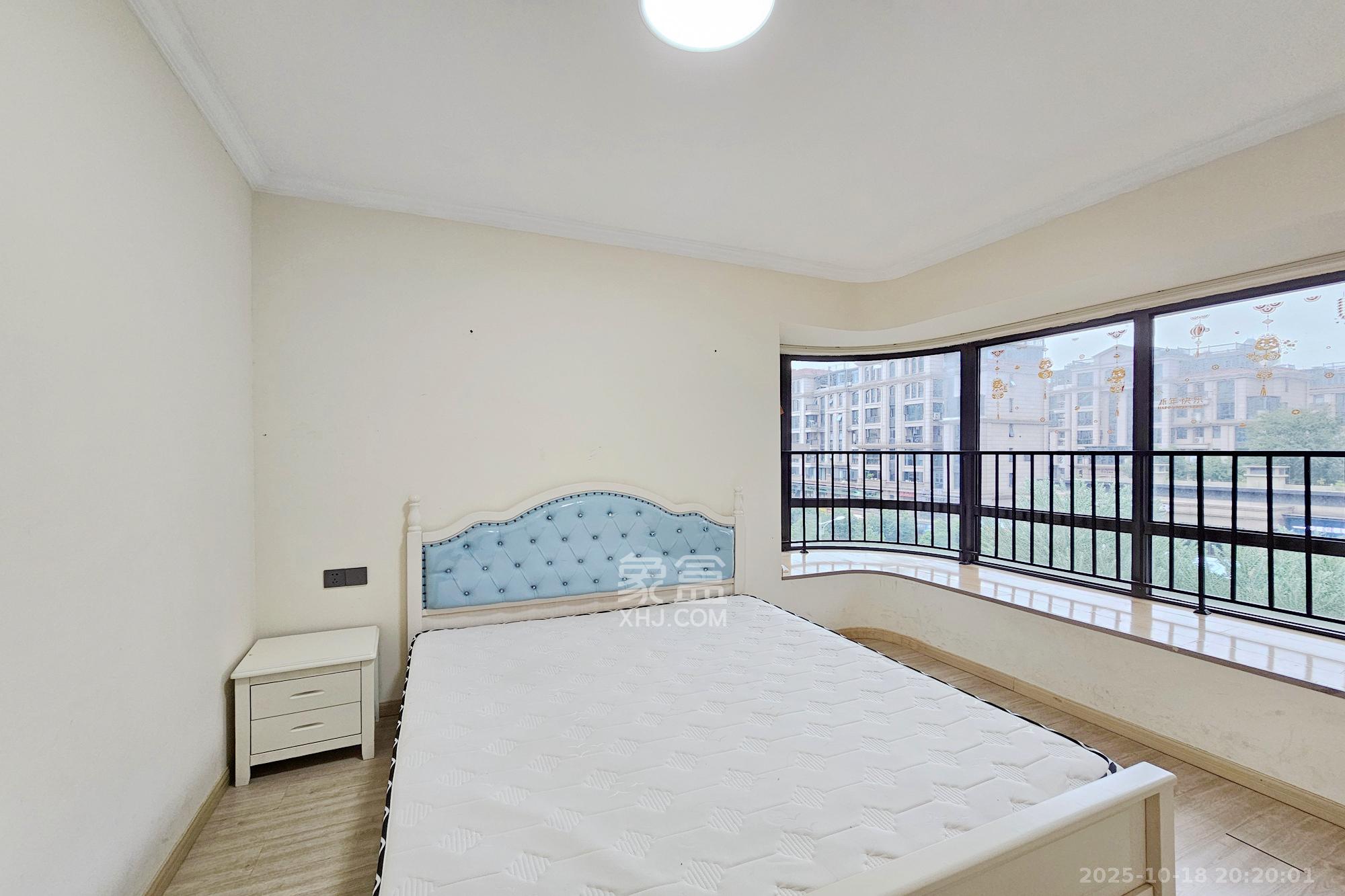 明昇壹城（明昇时代广场）一期  4室2厅2卫    198.0万卧室