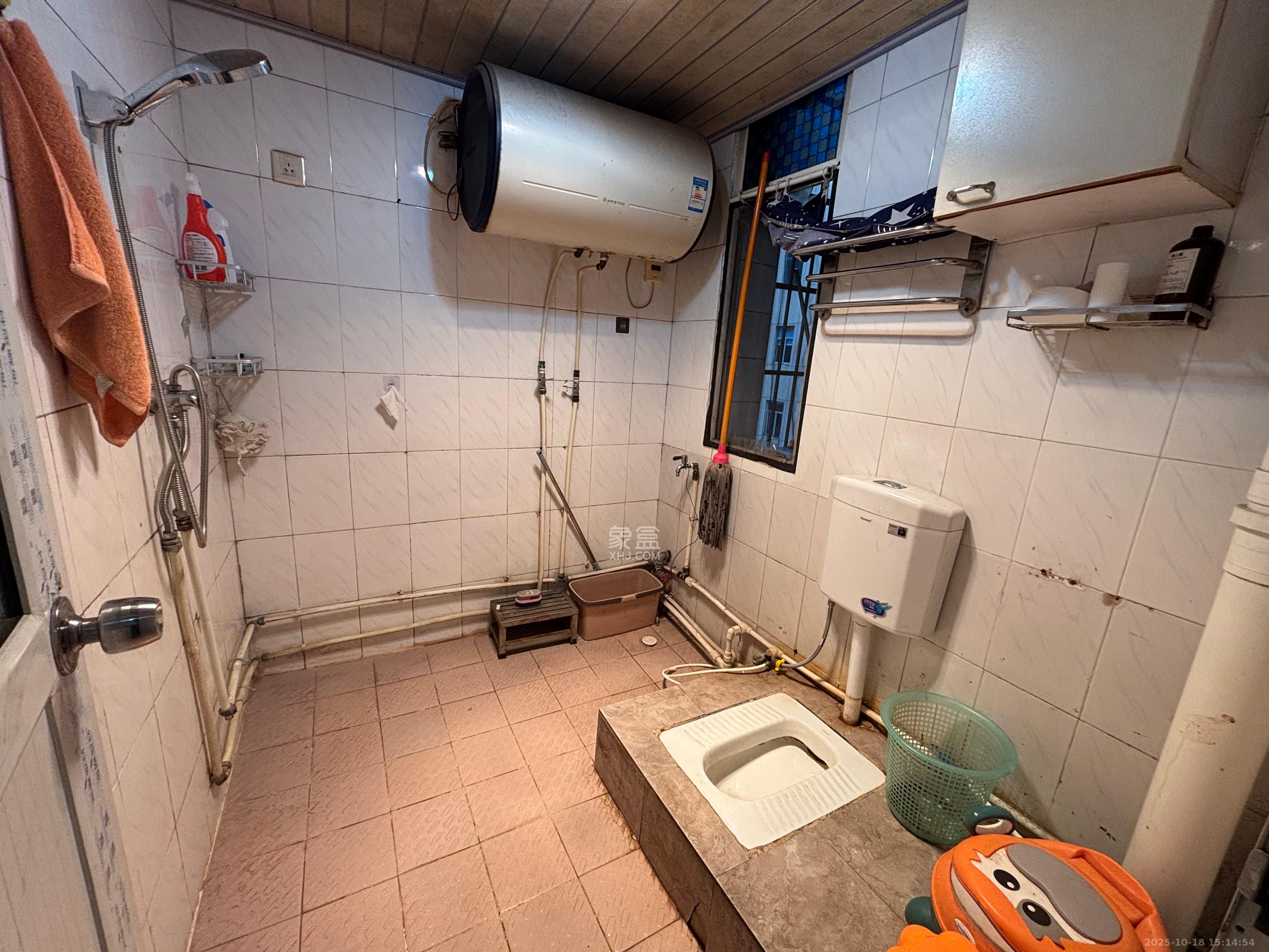 涂家冲社区(涂新小区、农商银行宿舍) 2室1厅1卫 1700.0元/月 涂家冲社区(涂新小区、农商银行宿舍) 2室1厅1卫 1700.0元/月室内图