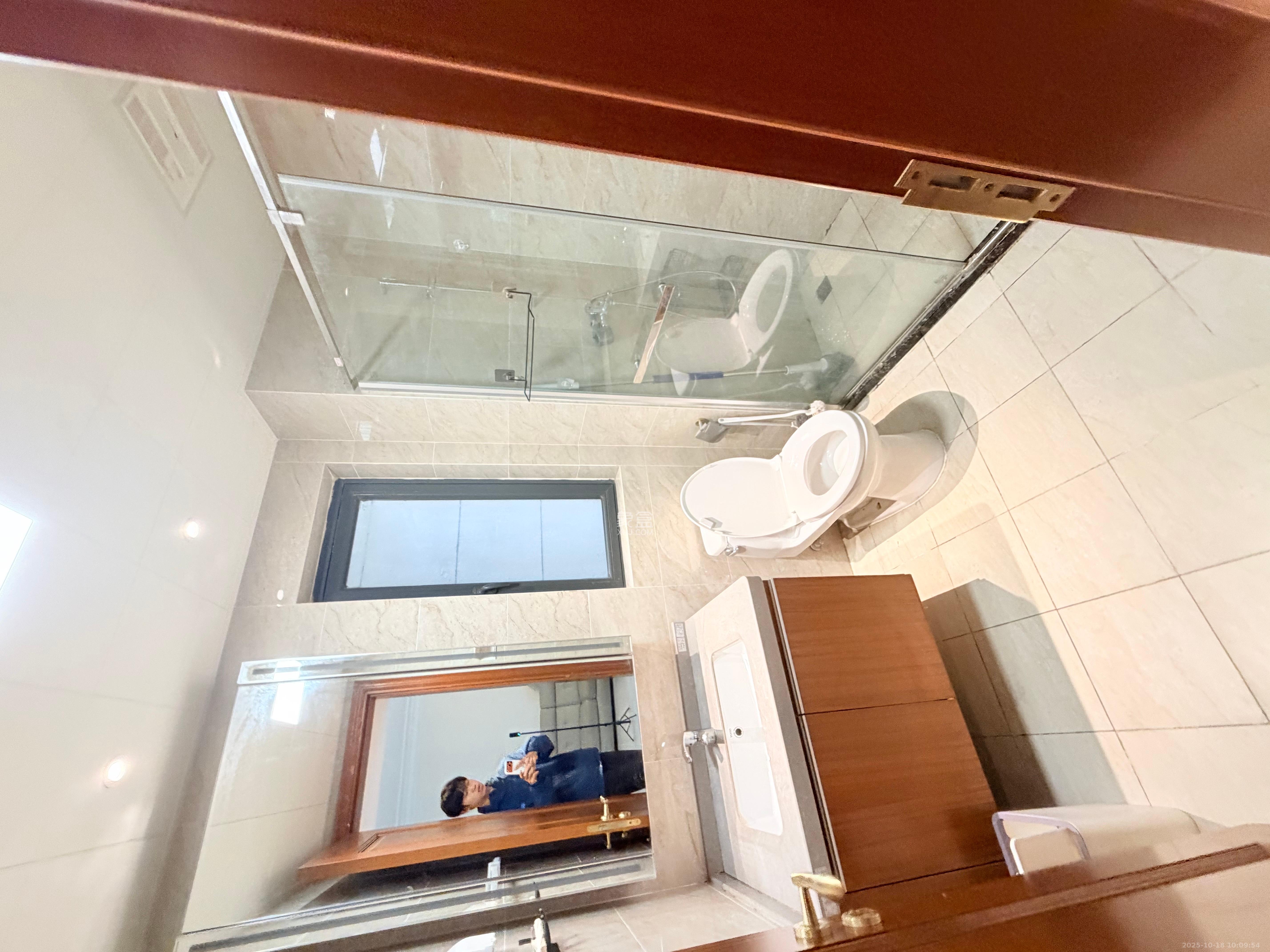 恒大国际广场  3室2厅1卫    2700.0元/月 恒大国际广场  3室2厅1卫    2700.0元/月室内图