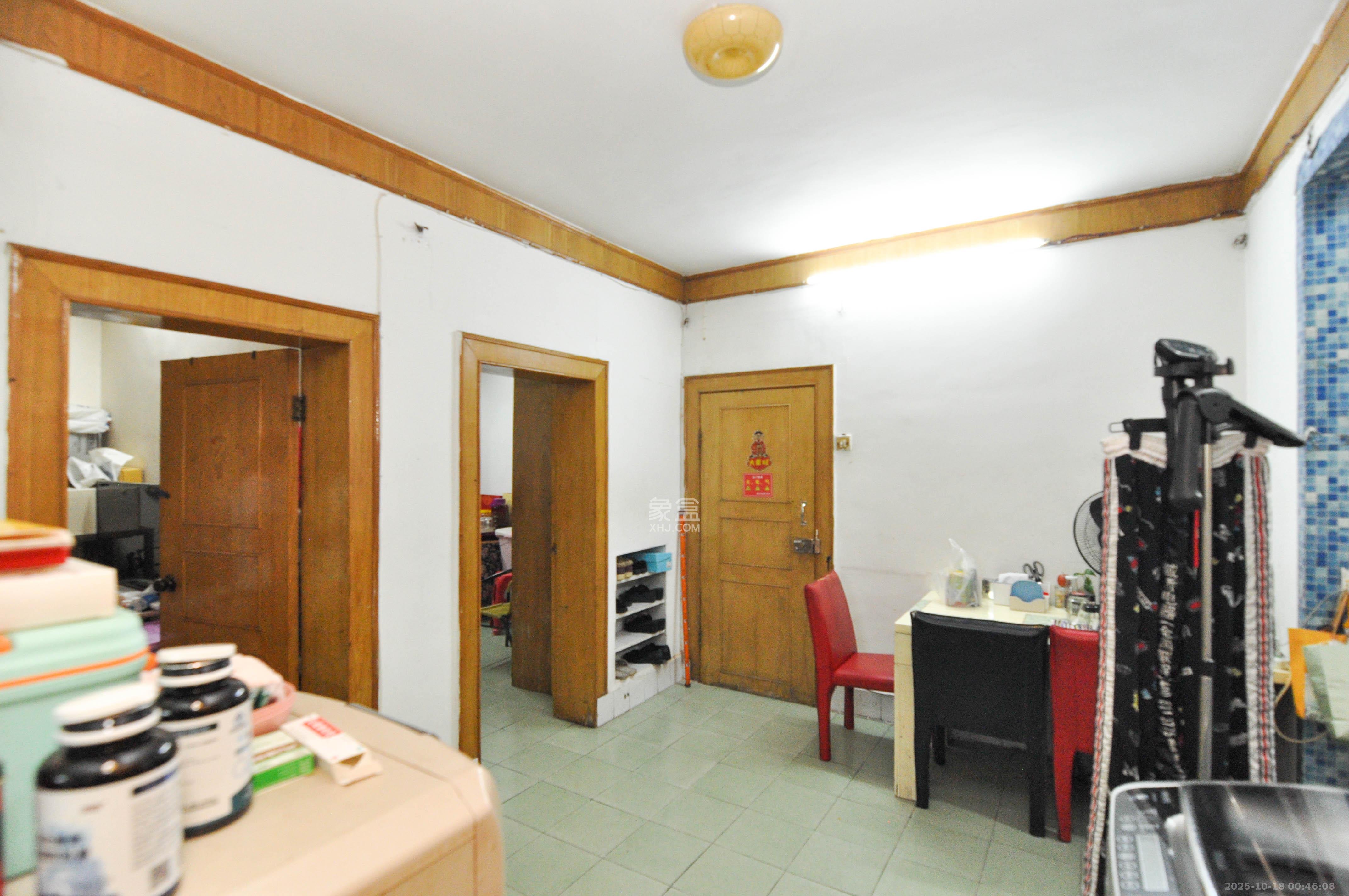 湘仪家园  3室2厅1卫    45.0万 湘仪家园  3室2厅1卫    45.0万客厅