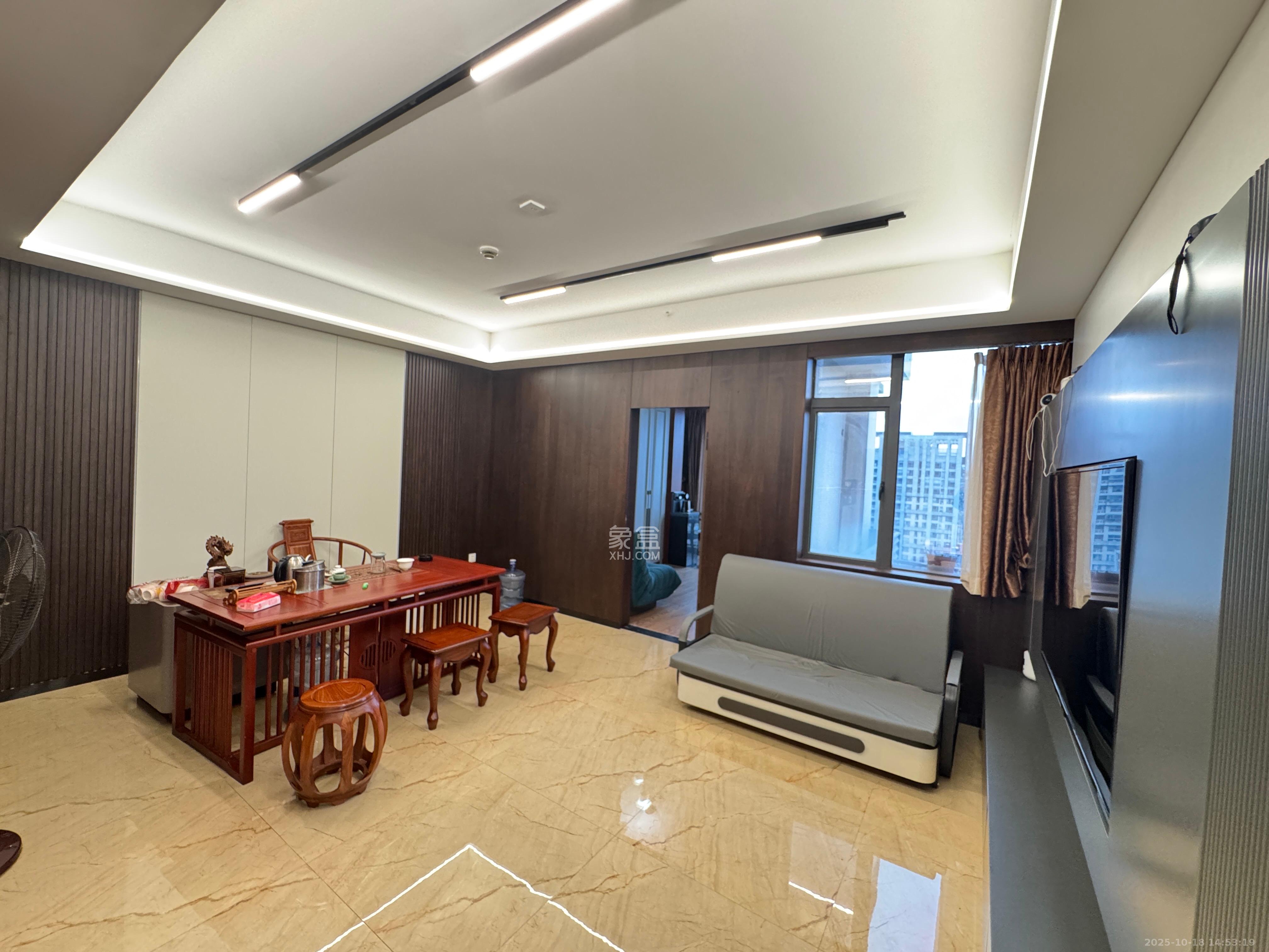 长房中庭国际(东郡华蓉广场)  2室2厅1卫    5500.0元/月 长房中庭国际(东郡华蓉广场)  2室2厅1卫    5500.0元/月